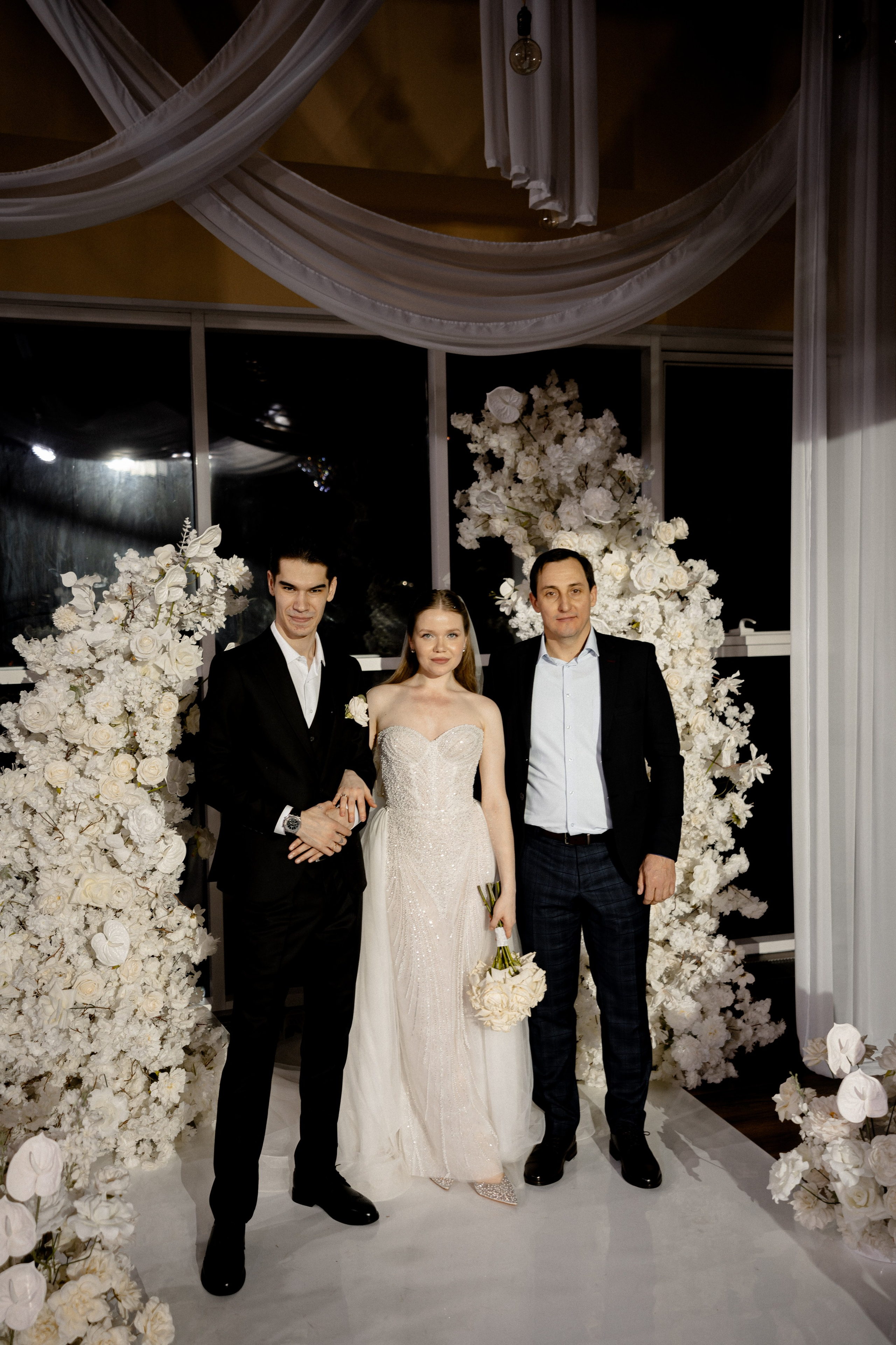 СВАДЕБНАЯ СЬЕМКА СБОРОВ В ОТЕЛЕ И ВЫЕЗД НА ЦЕРЕМОНИЮ (СНЯТО В СИБИРЕ В НИЖНЕВАРТОВСКЕ). Профессиональный фотограф, Санкт-Петербург — Виктория Богомолова