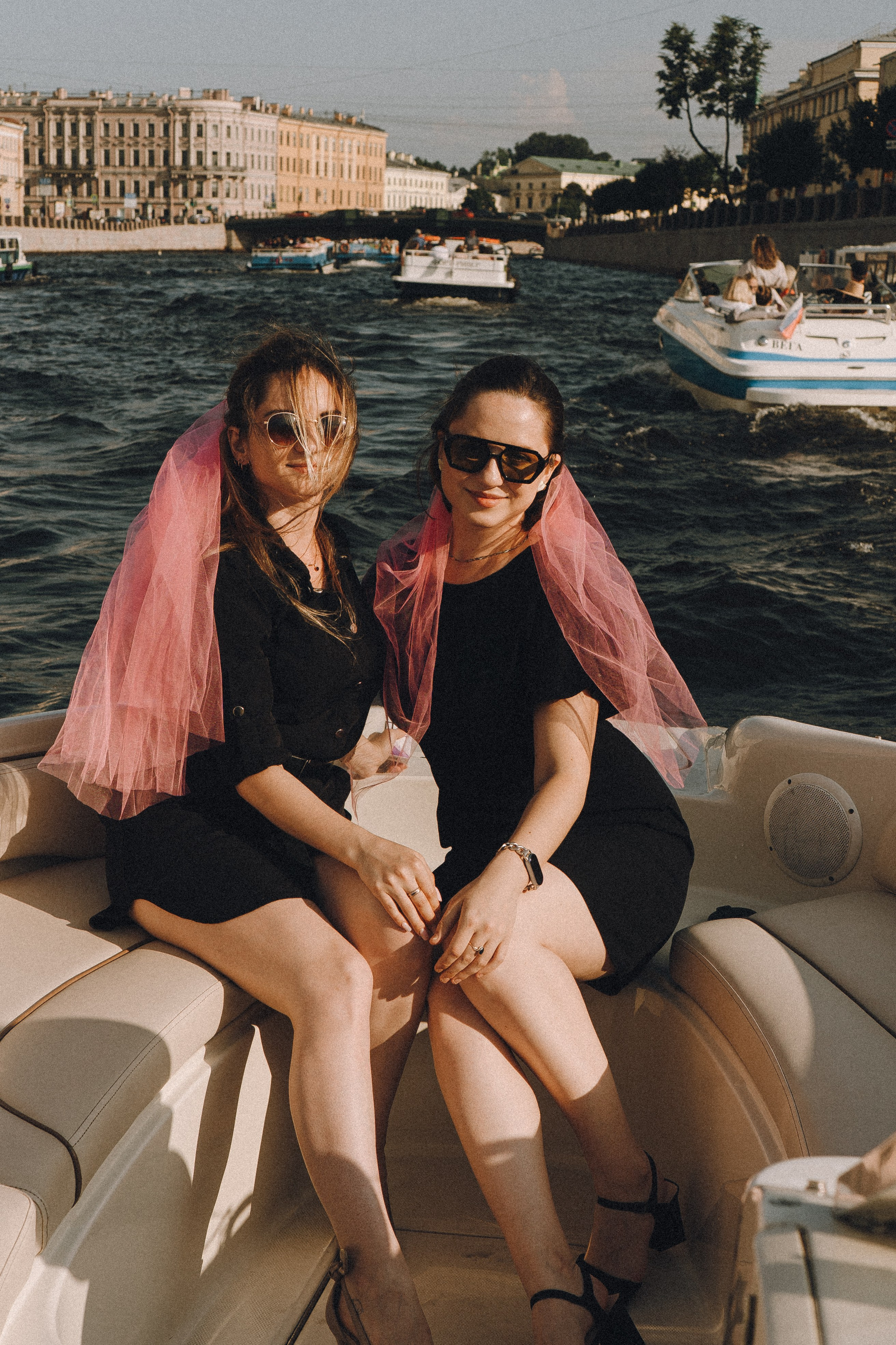 ДЕВИЧНИК НА КАТЕРЕ. Профессиональный фотограф, Санкт-Петербург — Виктория Богомолова