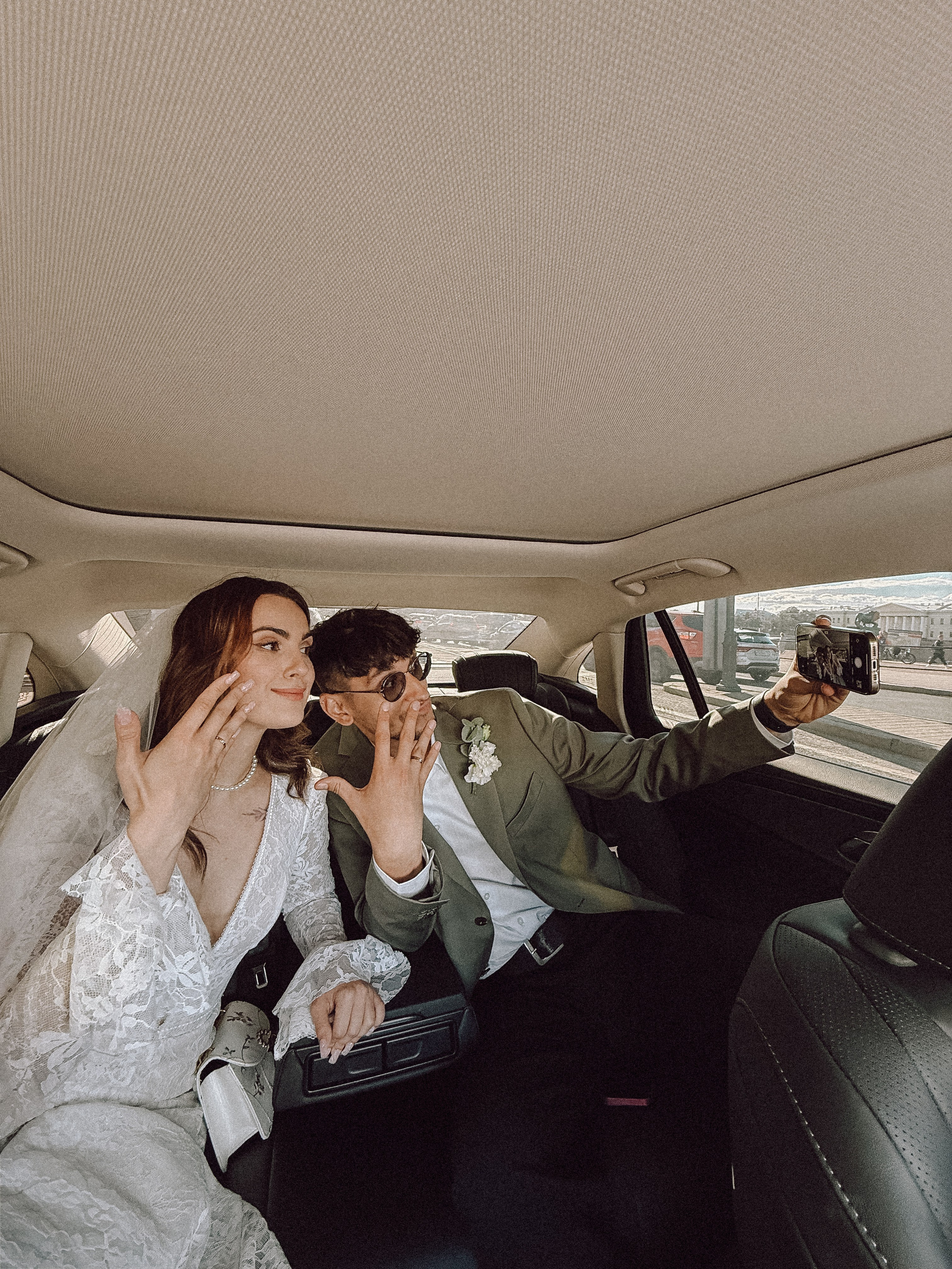 ФОТО НА ТЕЛЕФОН ВО ВРЕМЯ БРАКОСОЧЕТАНИЯ В ПЕРВОМ ДВОРЦЕ И ПРОГУЛКИ. Профессиональный фотограф, Санкт-Петербург — Виктория Богомолова