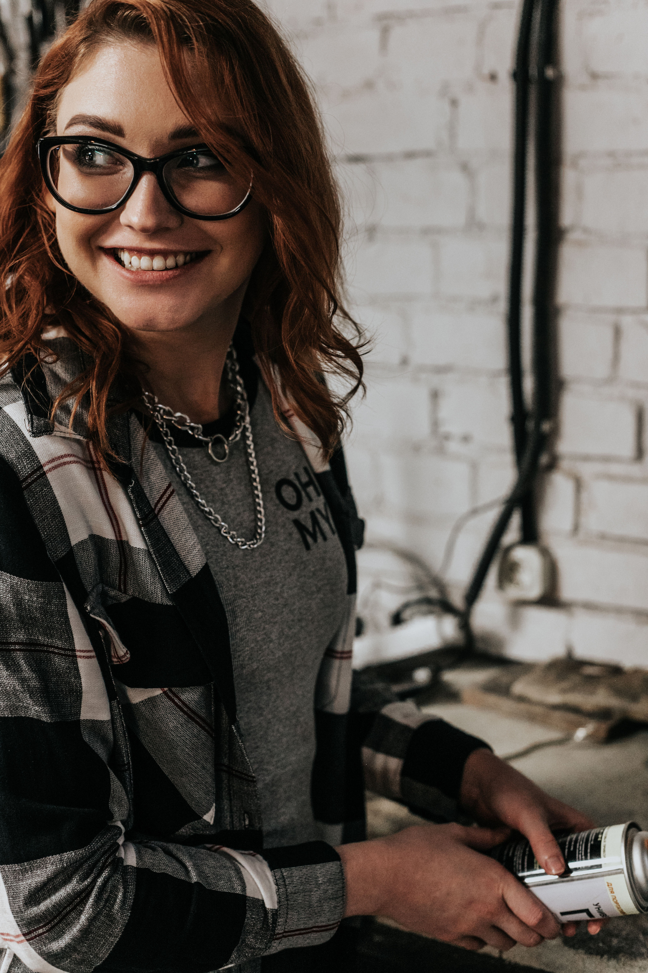 Лавстори перед свадьбой в ювелирной мастерской. Свадебный фотограф в Москве Элина Ларченкова. Фото, которые цепляют