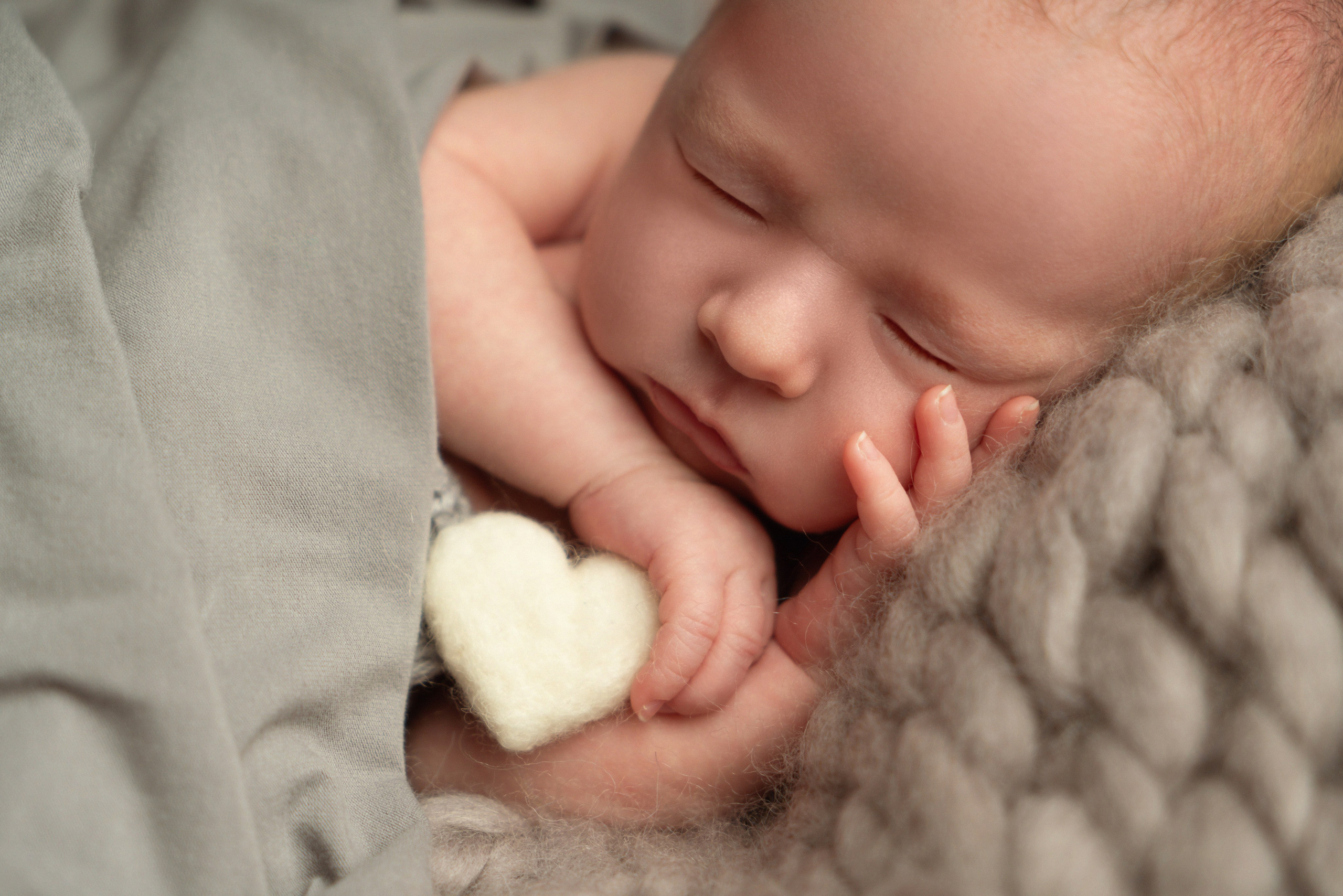 Newborn — мальчики. Фотосессия беременности в Барнауле