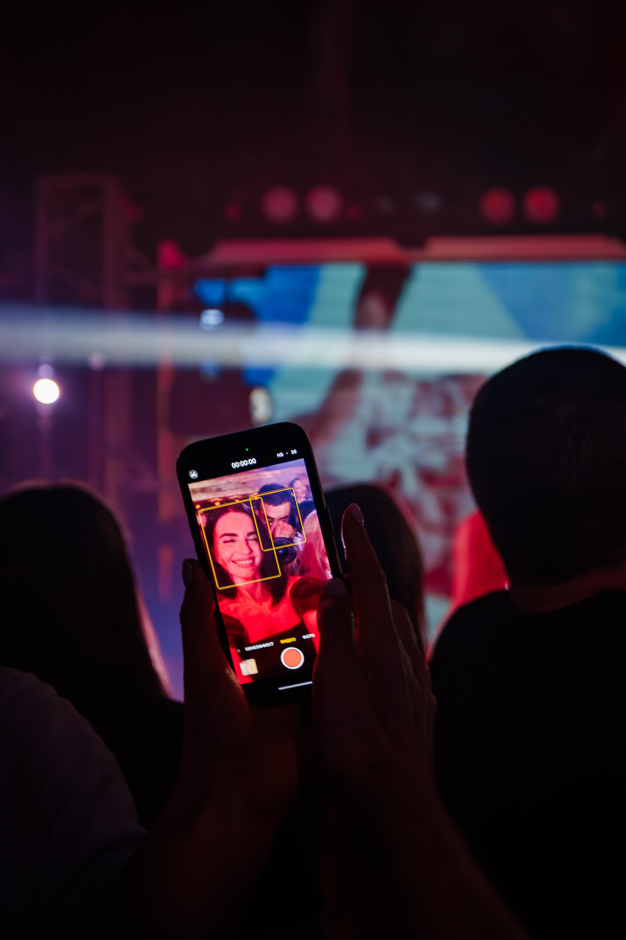 «LIZWI"_Чайка на пляже_Ялта_7.06.2025. Аминов Руслан | Фотограф