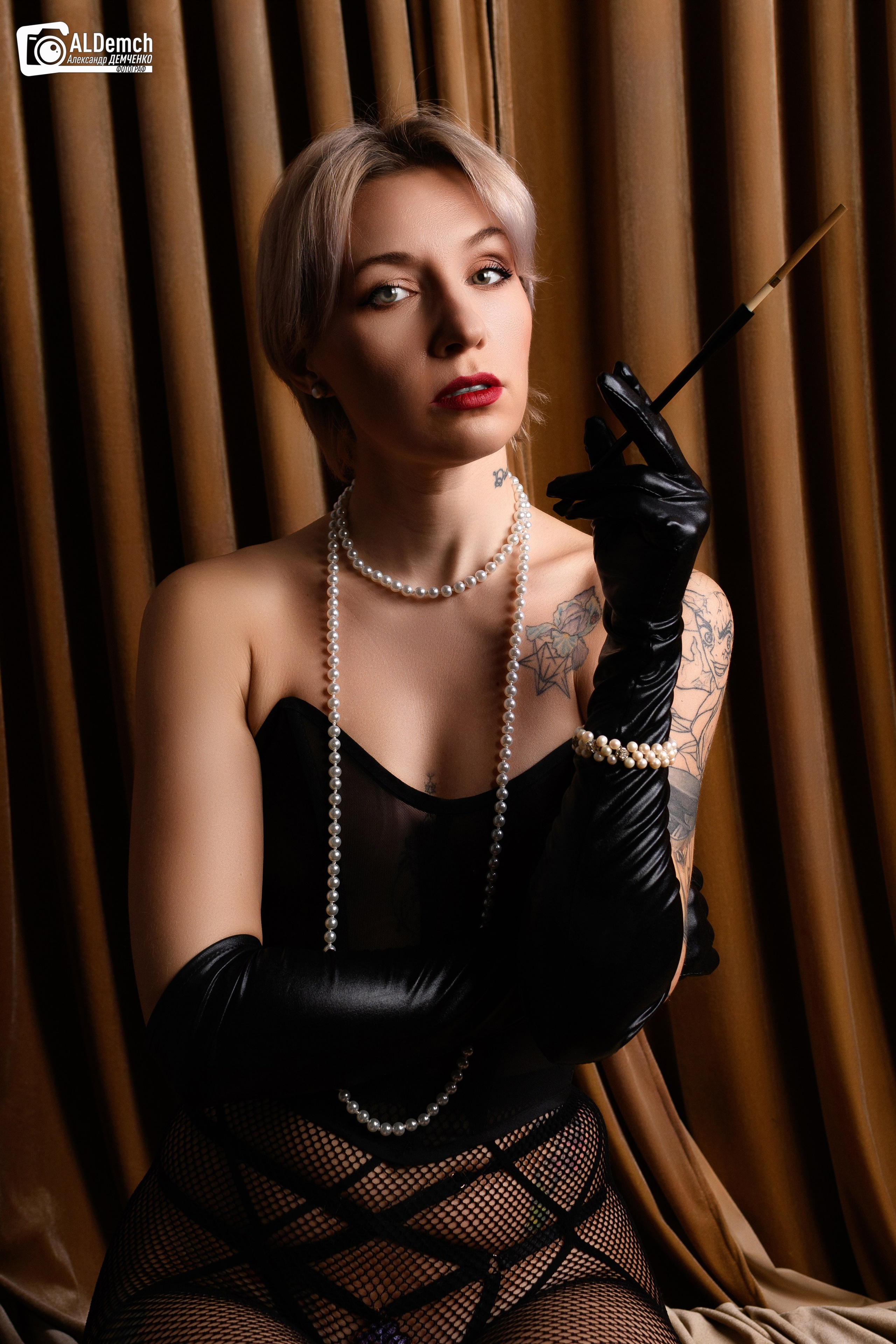 Гламурная фотосессия девушки в фотостудии в Москве