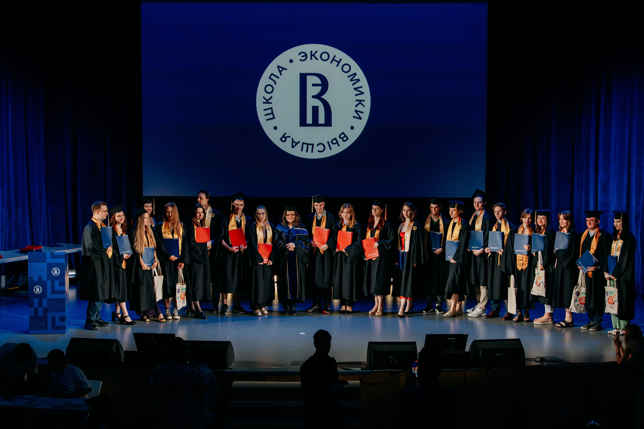 Вручение дипломов. Фото и видео съемка. Андрей Ионов