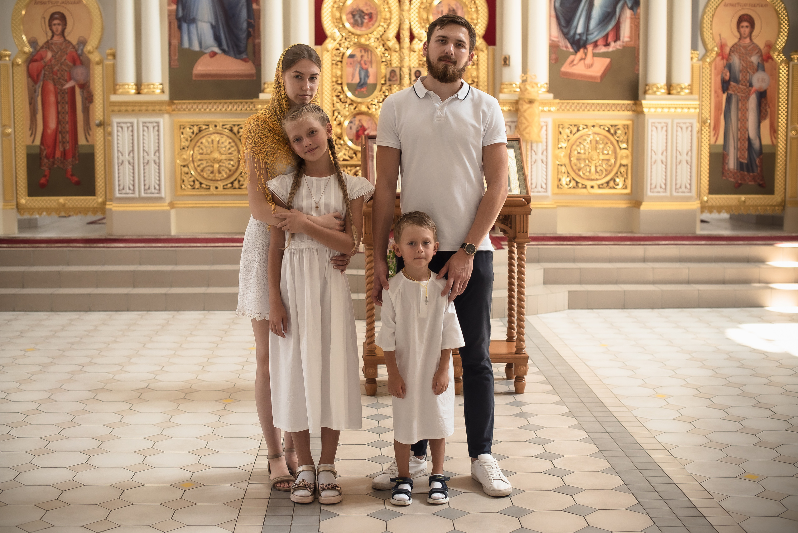 Крещение Юли и Вадима. Фотограф Таинства Крещения в Саратове Ильченко Артем