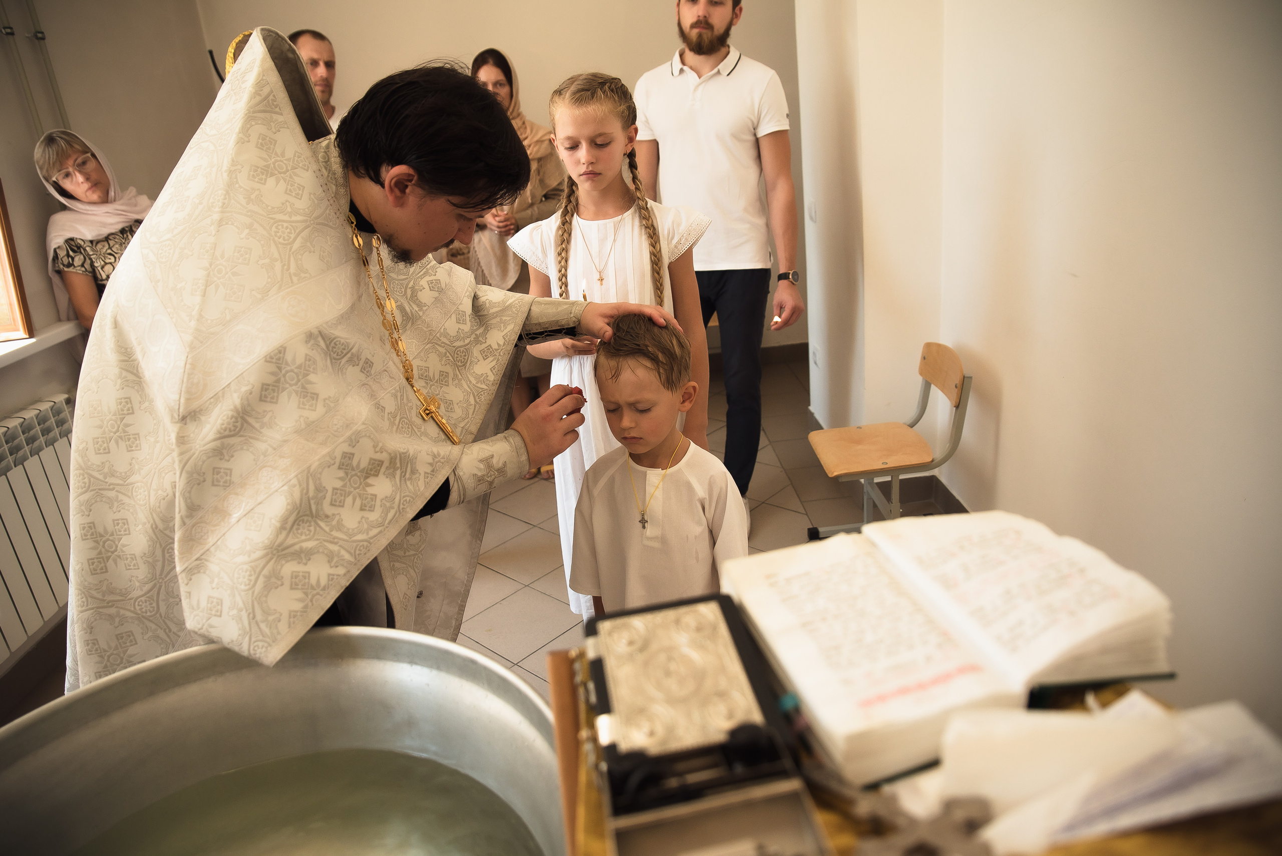 Крещение Юли и Вадима. Фотограф Таинства Крещения в Саратове Ильченко Артем