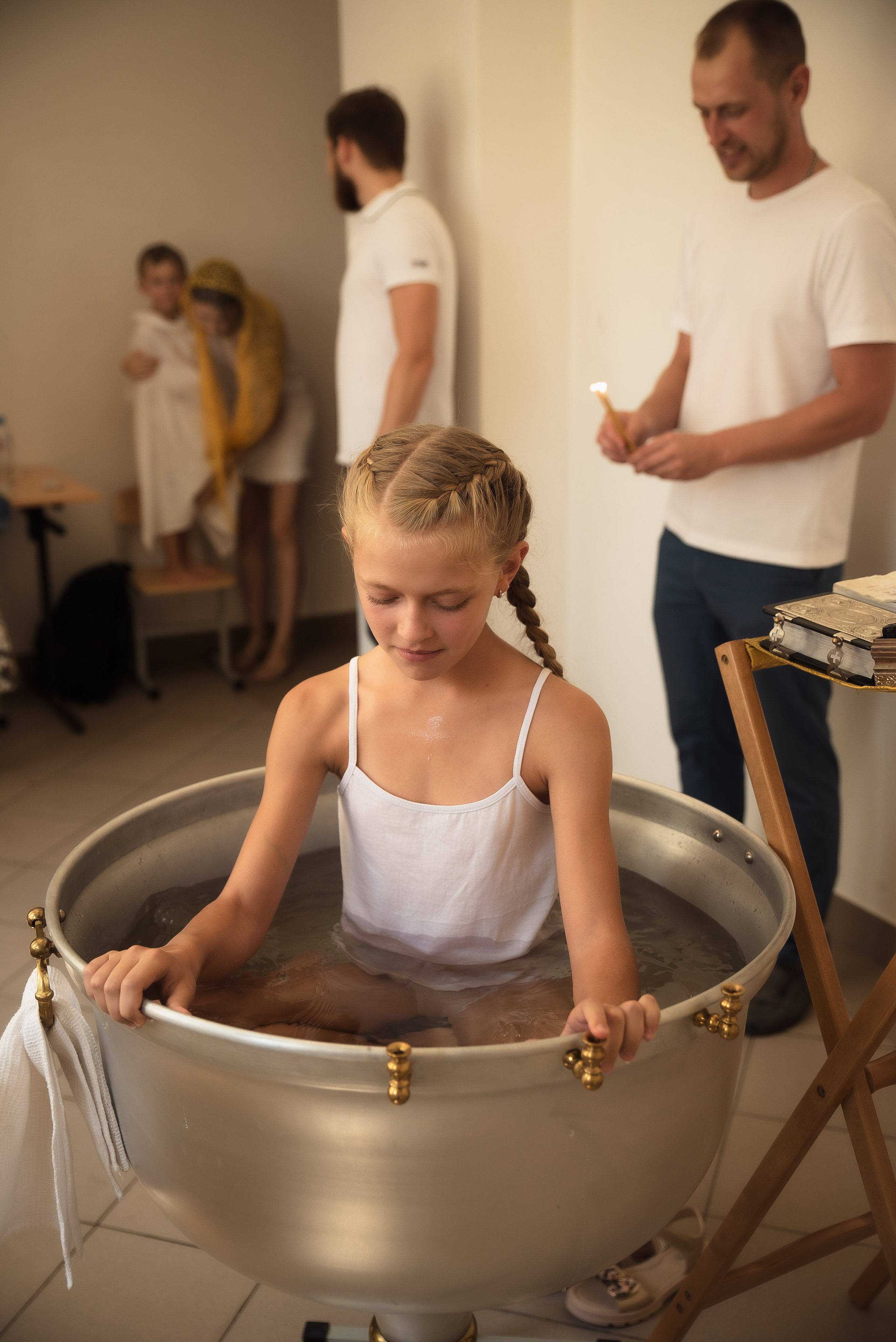 Крещение Юли и Вадима. Фотограф Таинства Крещения в Саратове Ильченко Артем