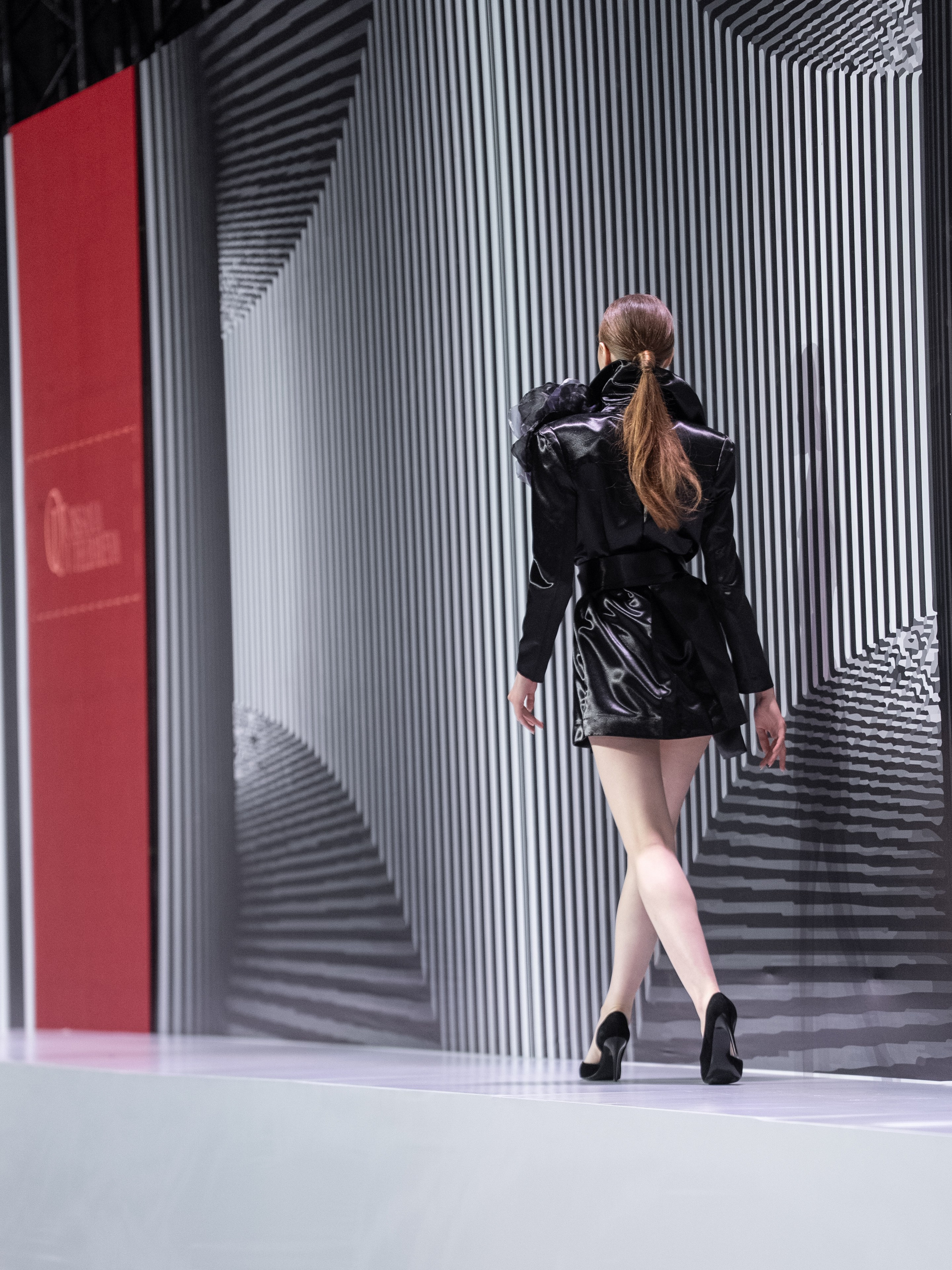 OKSANA UTELBAEVA. Сайт Алматинского НЮ АРТ, будуар и фэшн фотографа Дениса Карпенко