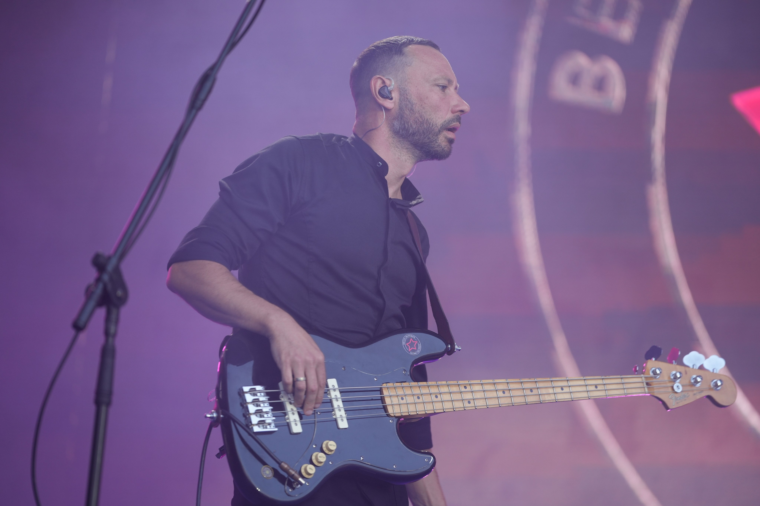 Смысловые галлюцинации и Сергей Бобунец на фестивале ЦСКА Фест 2024. Сайт Алматинского НЮ АРТ, будуар и фэшн фотографа Дениса Карпенко