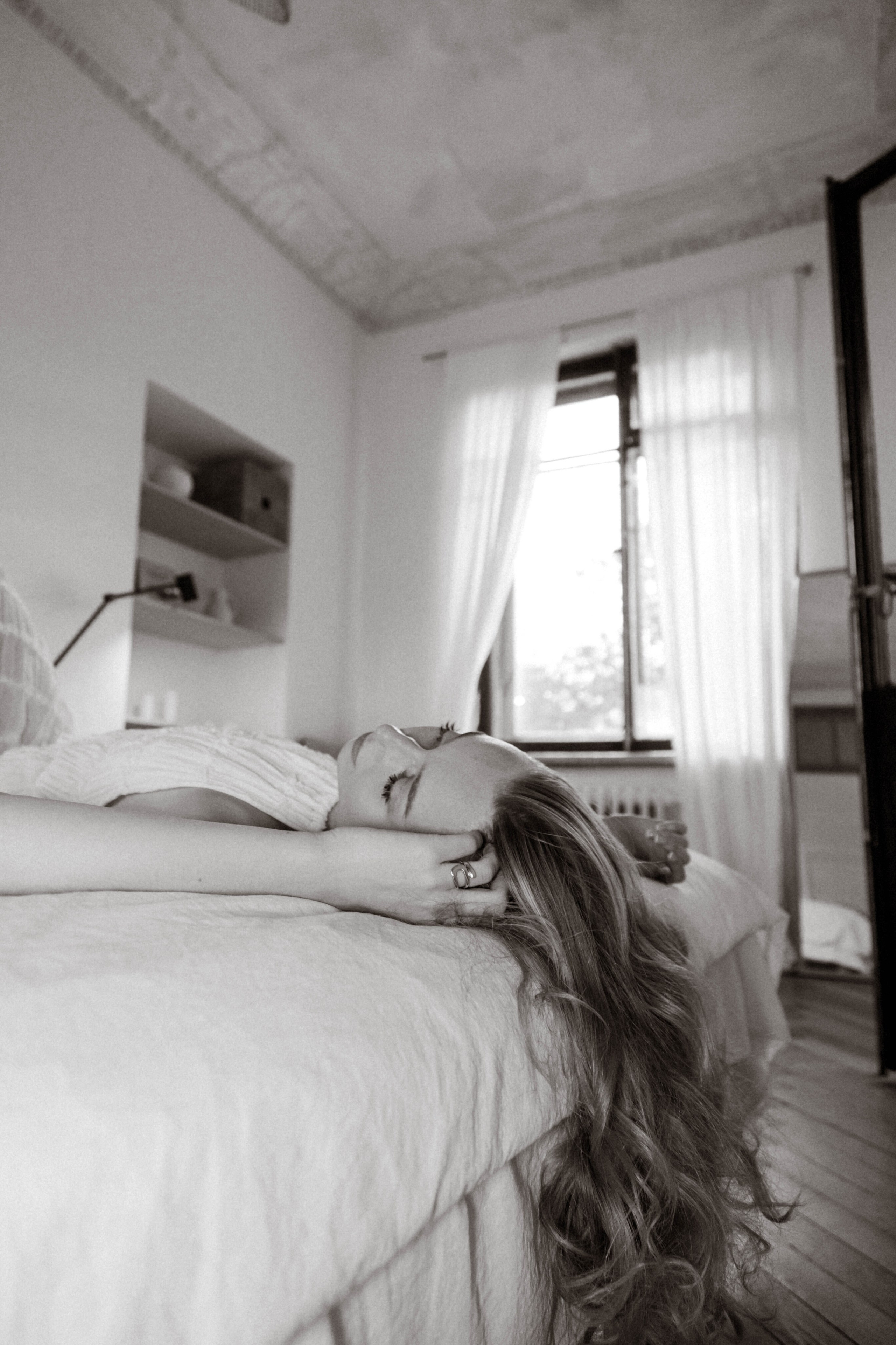 Ангелина. Съемка в квартире. Фотограф Ксения Третьякова, Санкт-Петербург