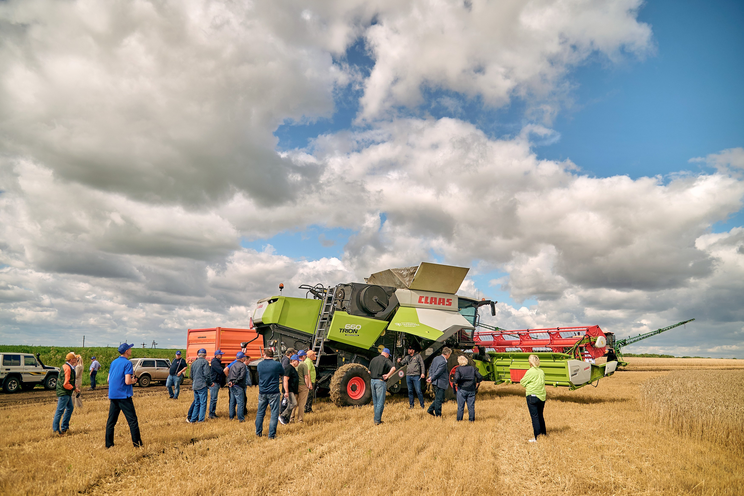 Портфолио репортажной фотосъёмки: сельхозтехника "Галактика". Фотограф Яковлев Роман — Красноярск