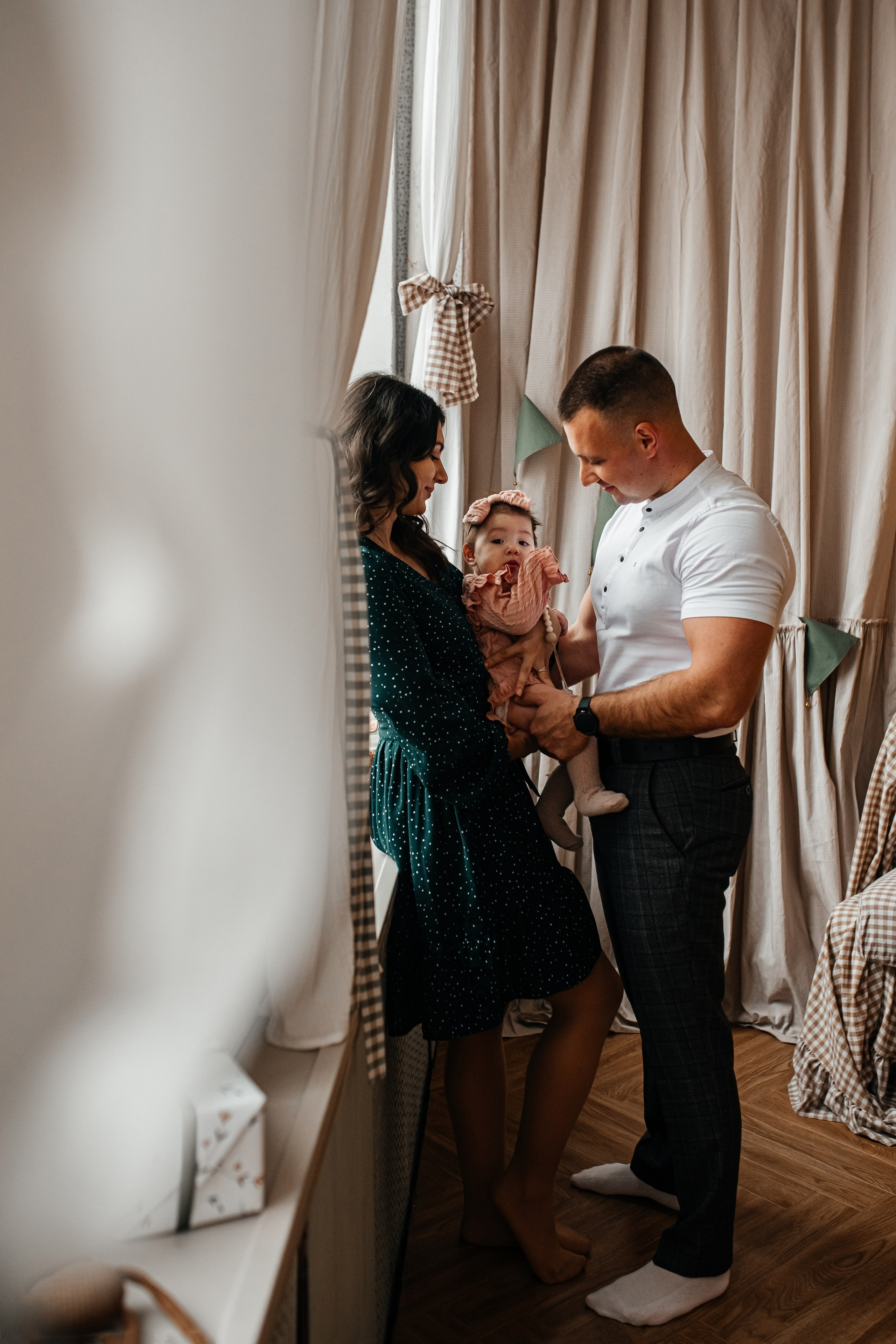 Василисе ПОЛгодика. Фотограф Таинств Крещения и Венчания в г. Курске