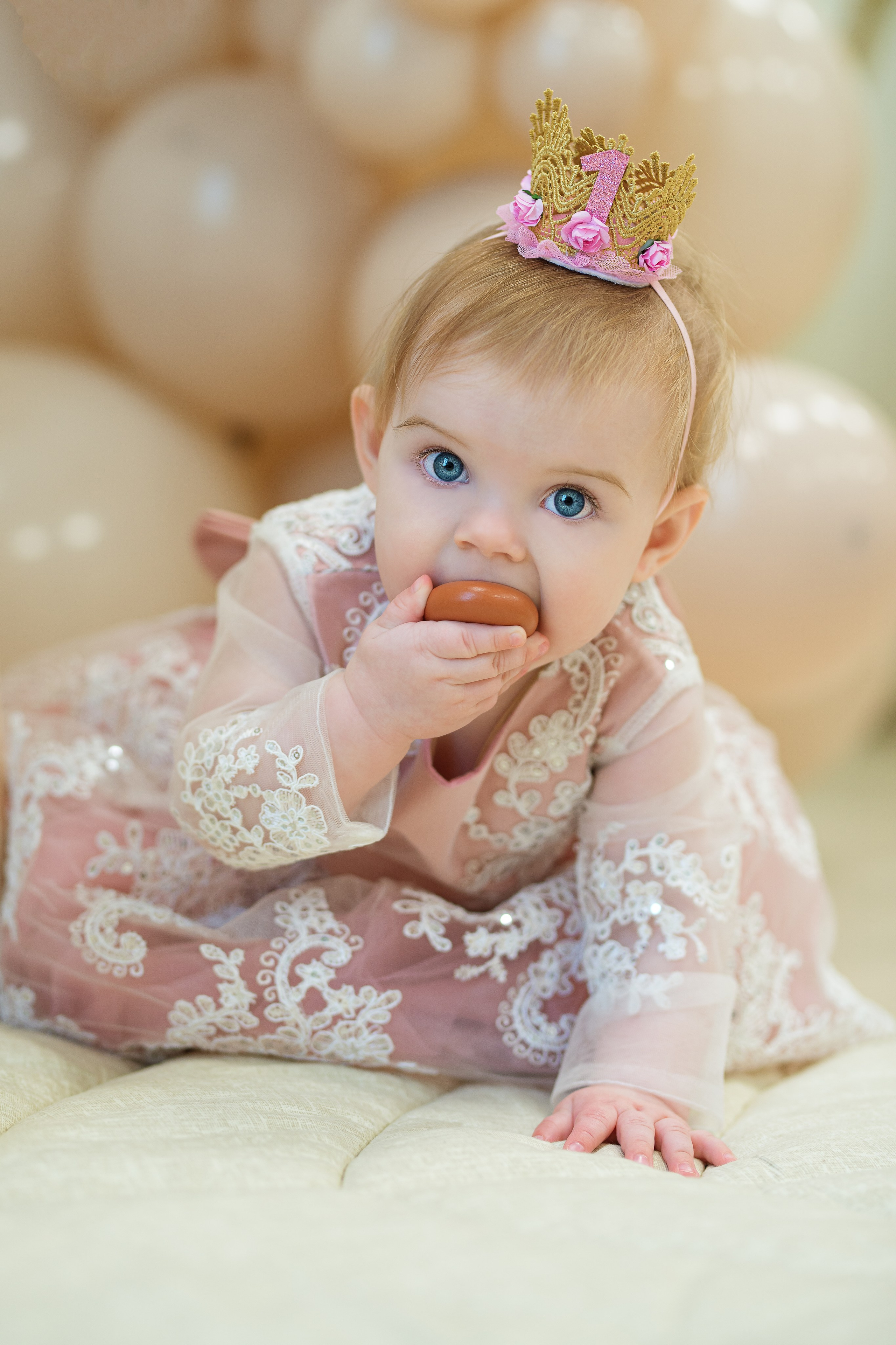 Полине 1 годик. Фотограф Таинств Крещения и Венчания в г. Курске