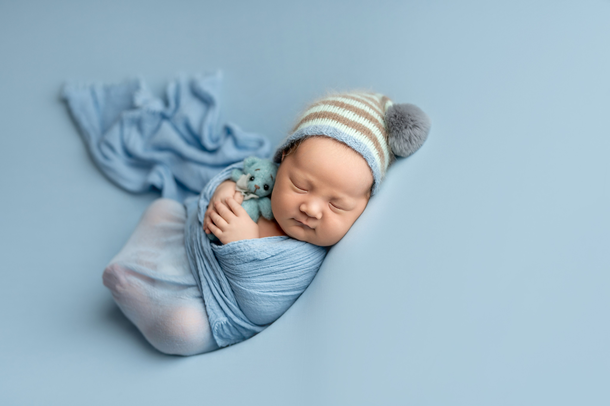 Newborn. Творческая команда Ульяшевы, свадебная и семейная фотография. Кахахста