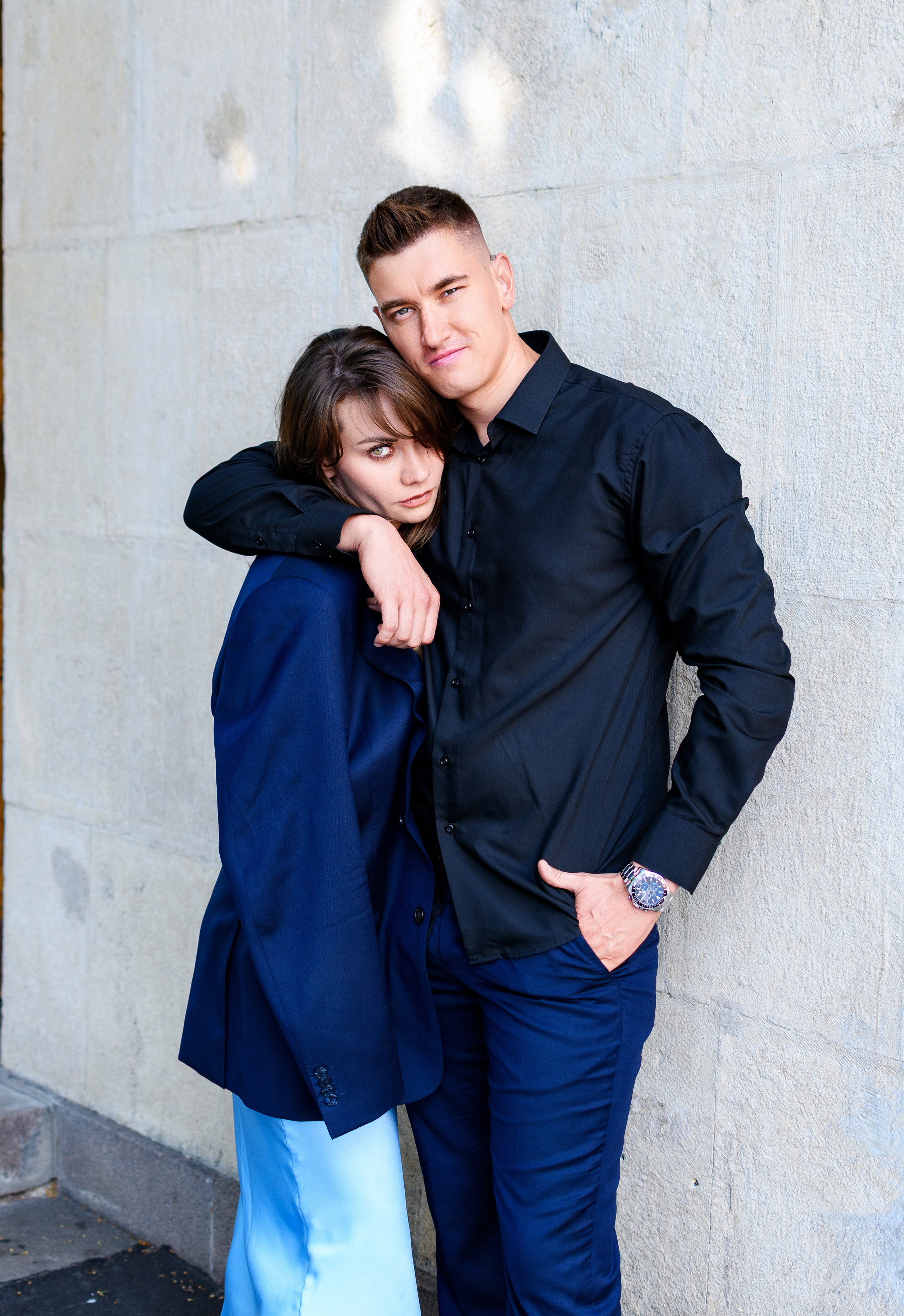 Фото идеи для фотосессии девушки и парня на улице в Москве