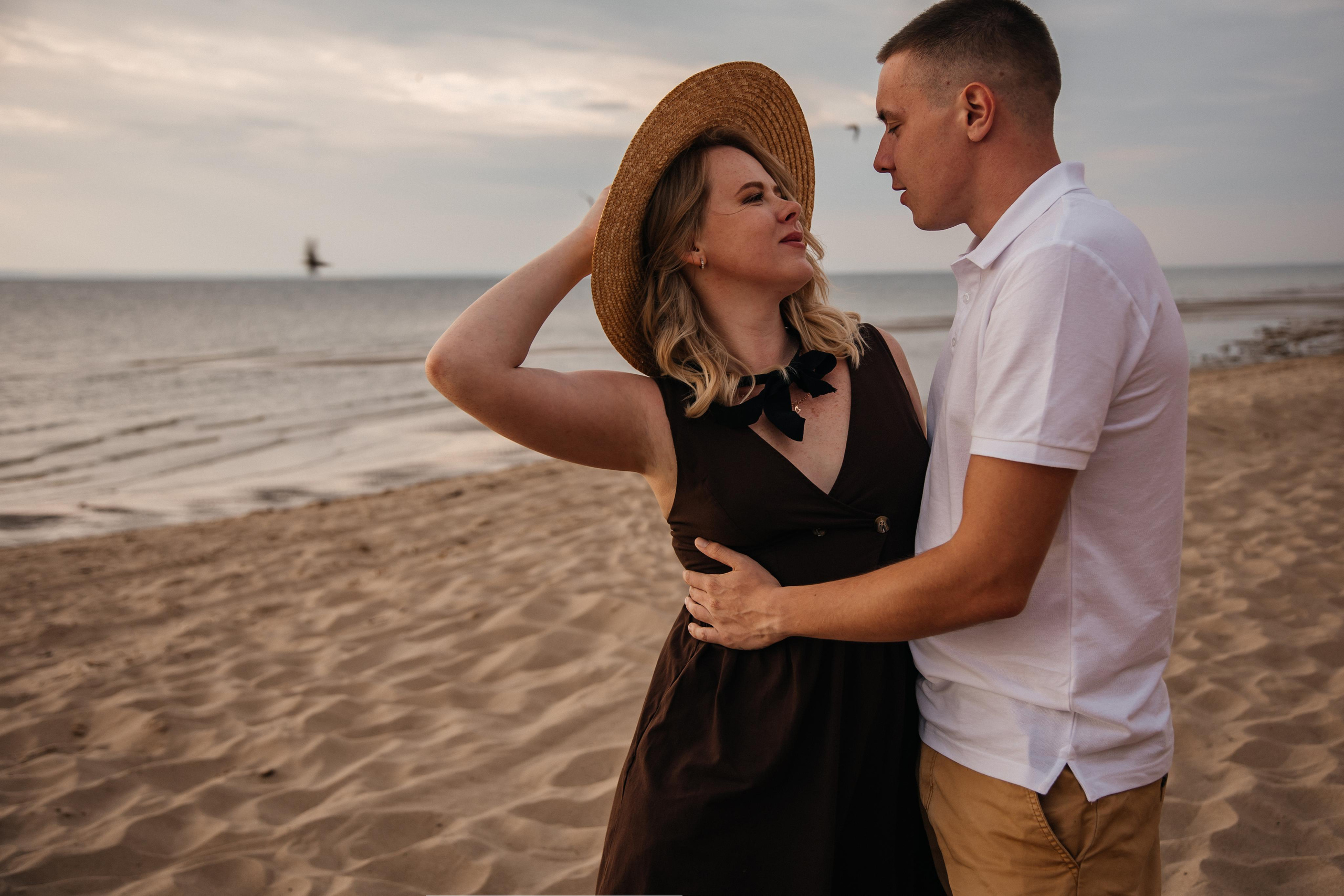 Love story «Sunset on the beach». Свадебные фотограф и видеограф Наталья и Анатолий Новиковы СПб