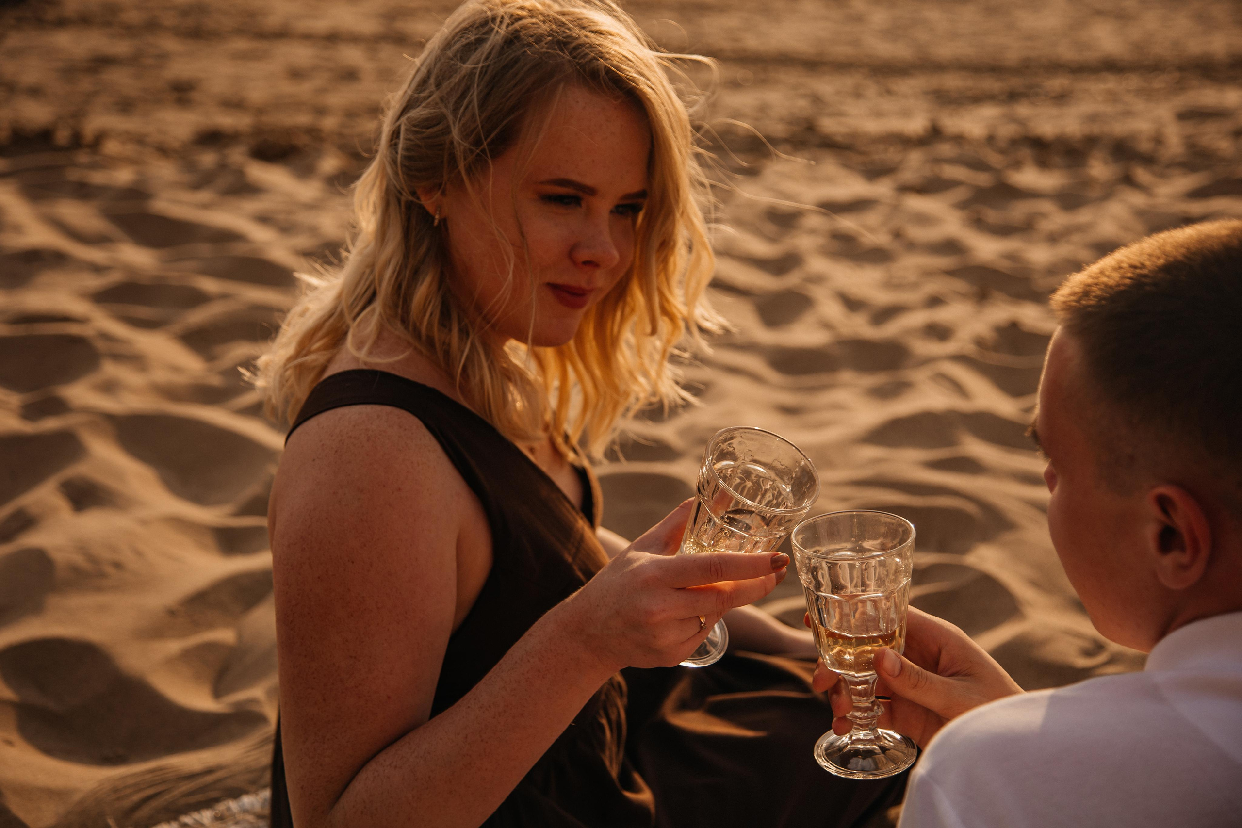 Love story «Sunset on the beach». Свадебные фотограф и видеограф Наталья и Анатолий Новиковы СПб