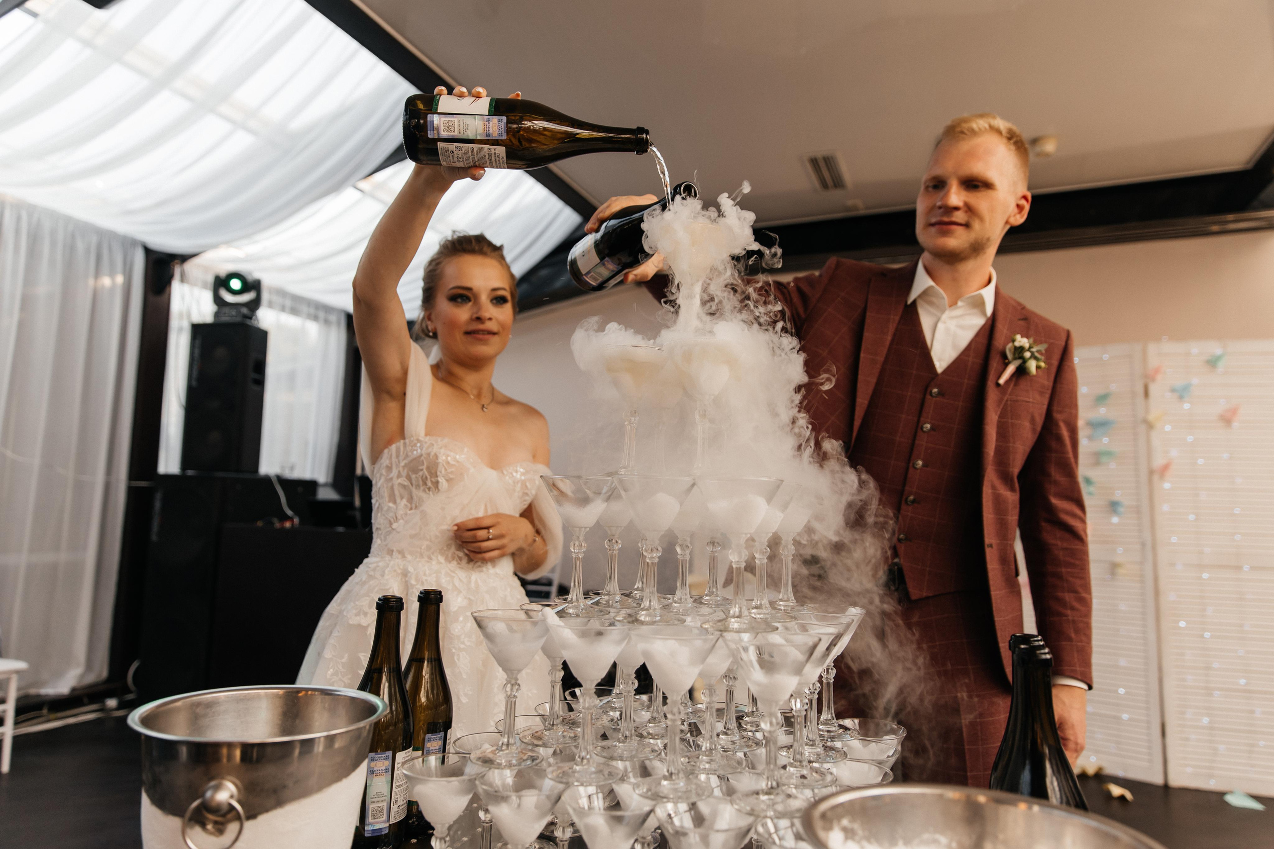 Wedding «In the heart of St.Petersburg». Свадебные фотограф и видеограф Наталья и Анатолий Новиковы СПб