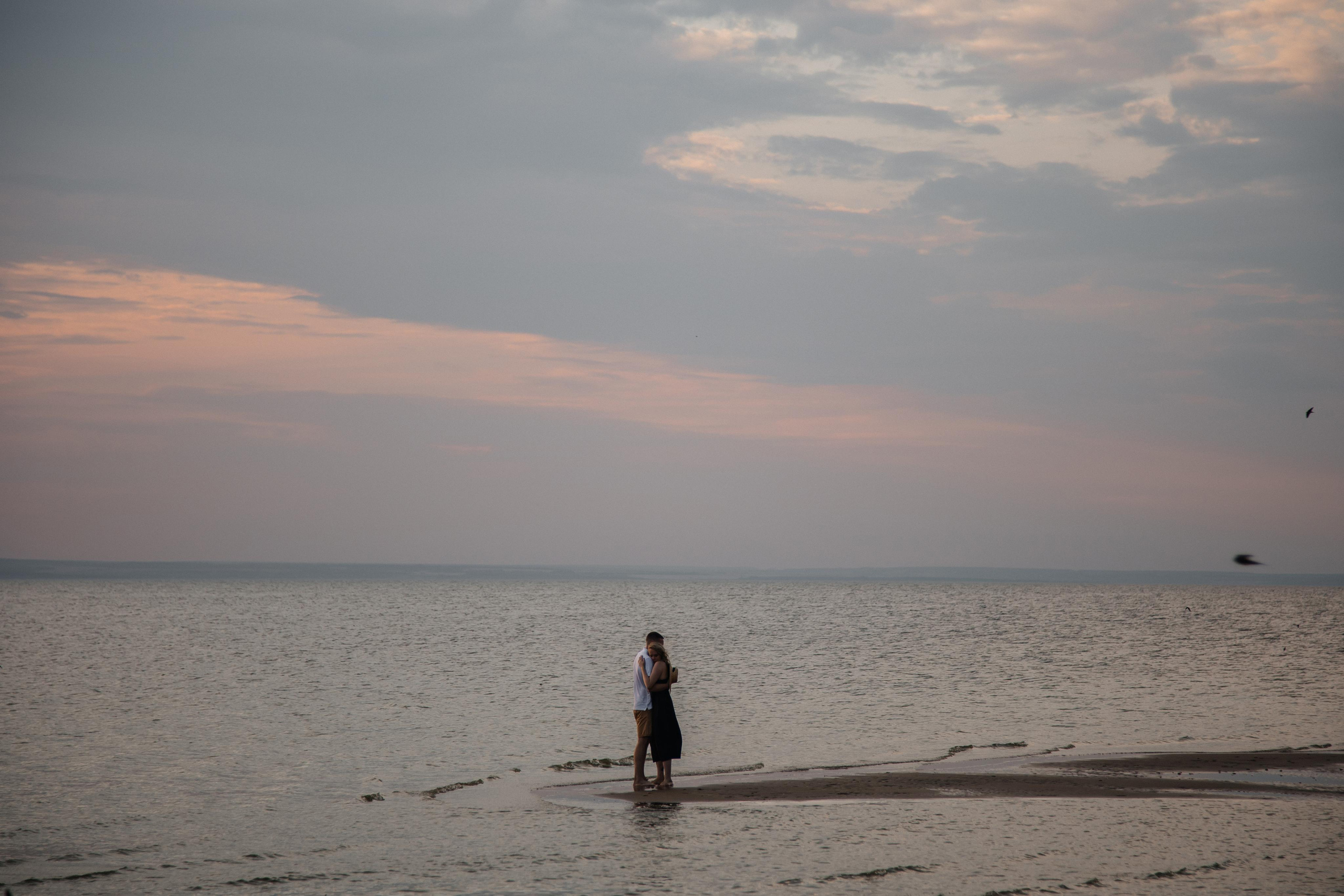Love story «Sunset on the beach». Свадебные фотограф и видеограф Наталья и Анатолий Новиковы СПб