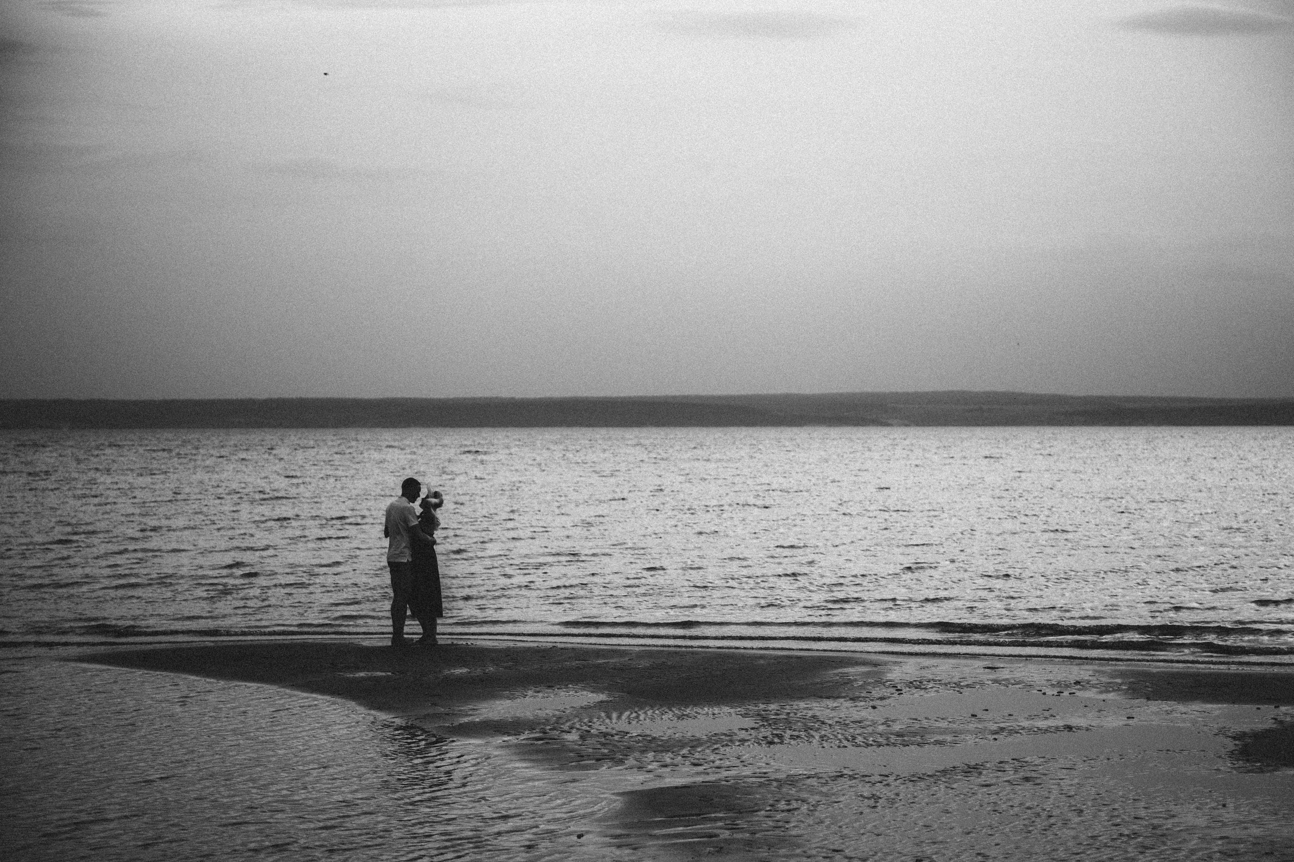 Love story «Sunset on the beach». Свадебные фотограф и видеограф Наталья и Анатолий Новиковы СПб
