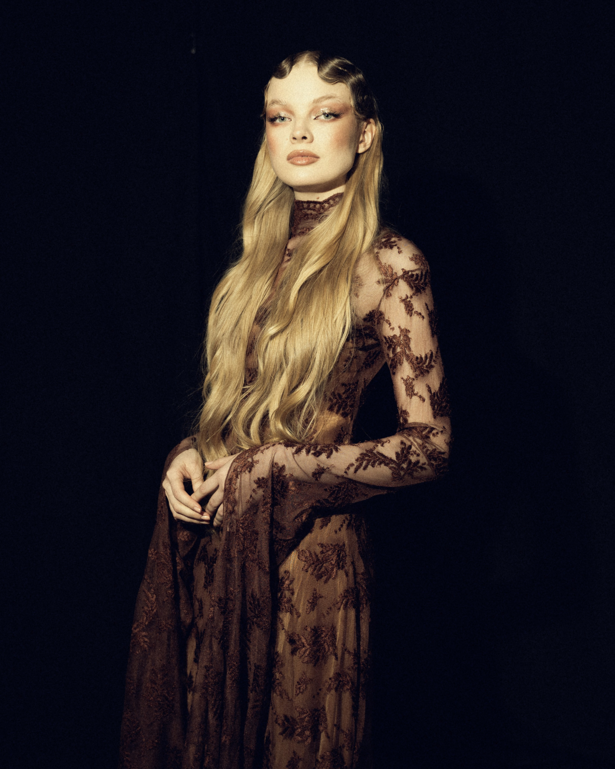 ALENA MUSAEVA BRAND. TUTSARKIS — Art Director | Stylist | Photographer