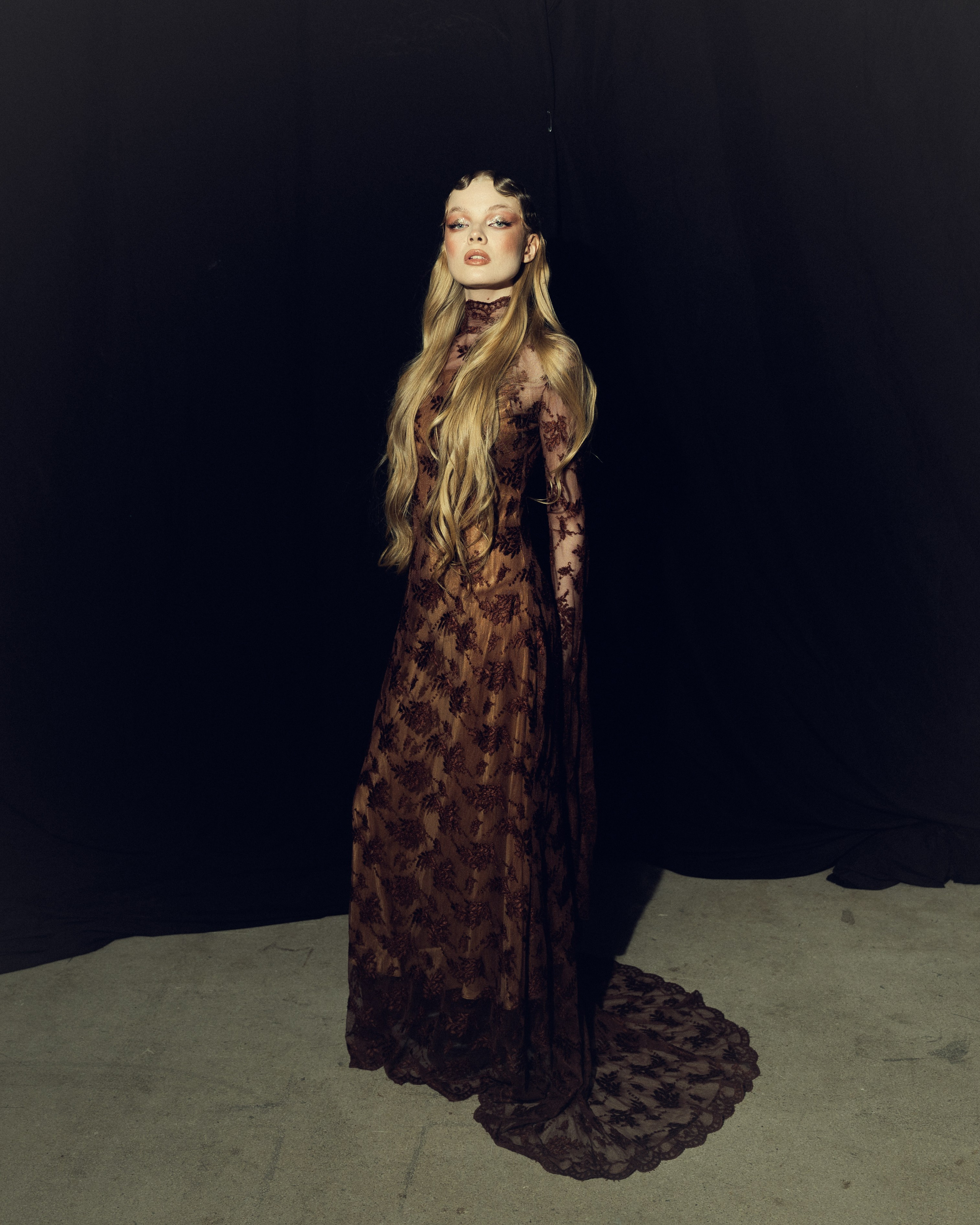 ALENA MUSAEVA BRAND. TUTSARKIS — Art Director | Stylist | Photographer