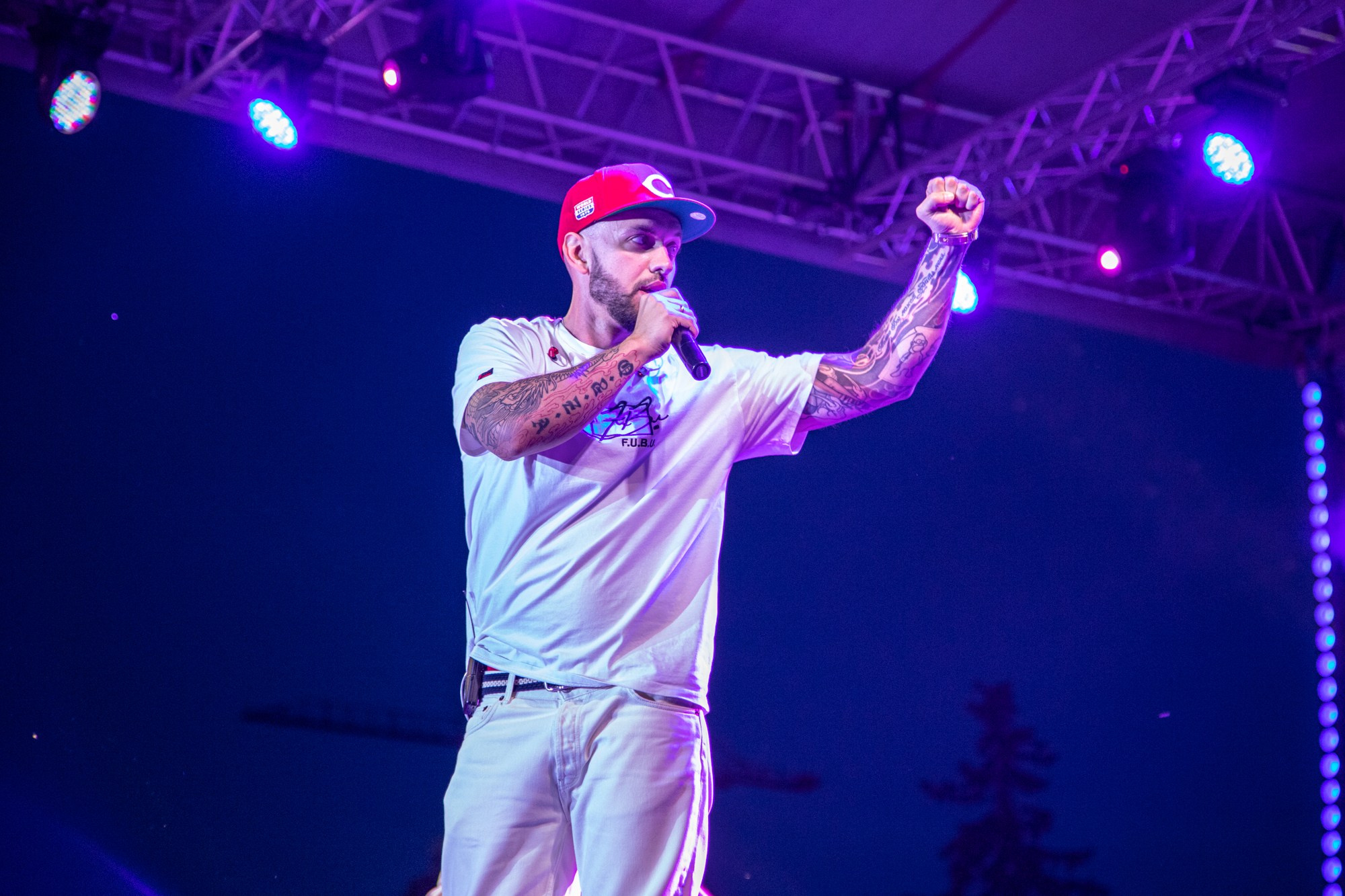 ST. Репортажный, промышленный и маркетплейс-фотограф Дмитрий Чернат