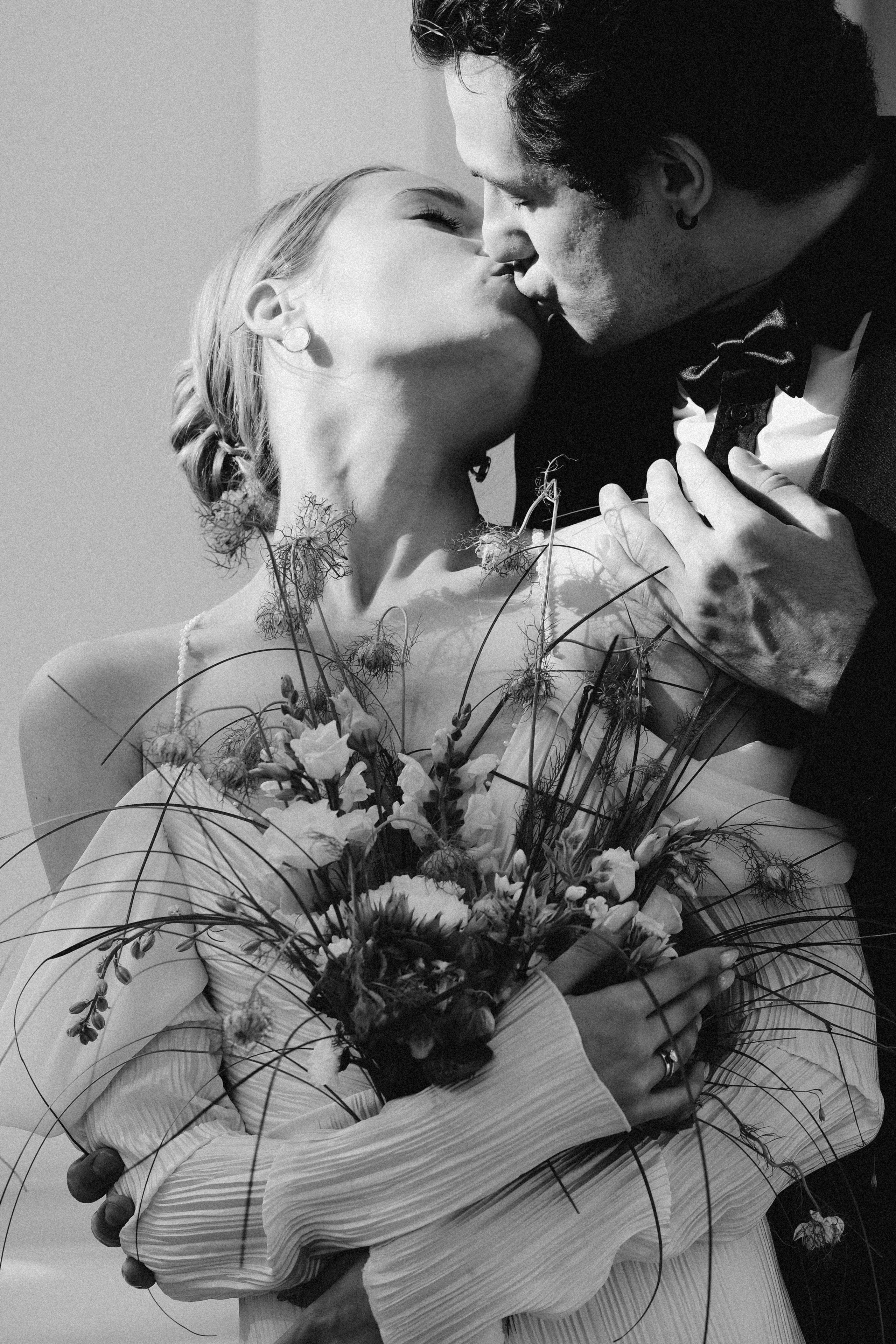 СВАДЕБНАЯ СЬЕМКА В ПАРКЕ ОРАНИЕНБАУМ. Профессиональный фотограф, Санкт-Петербург — Виктория Богомолова