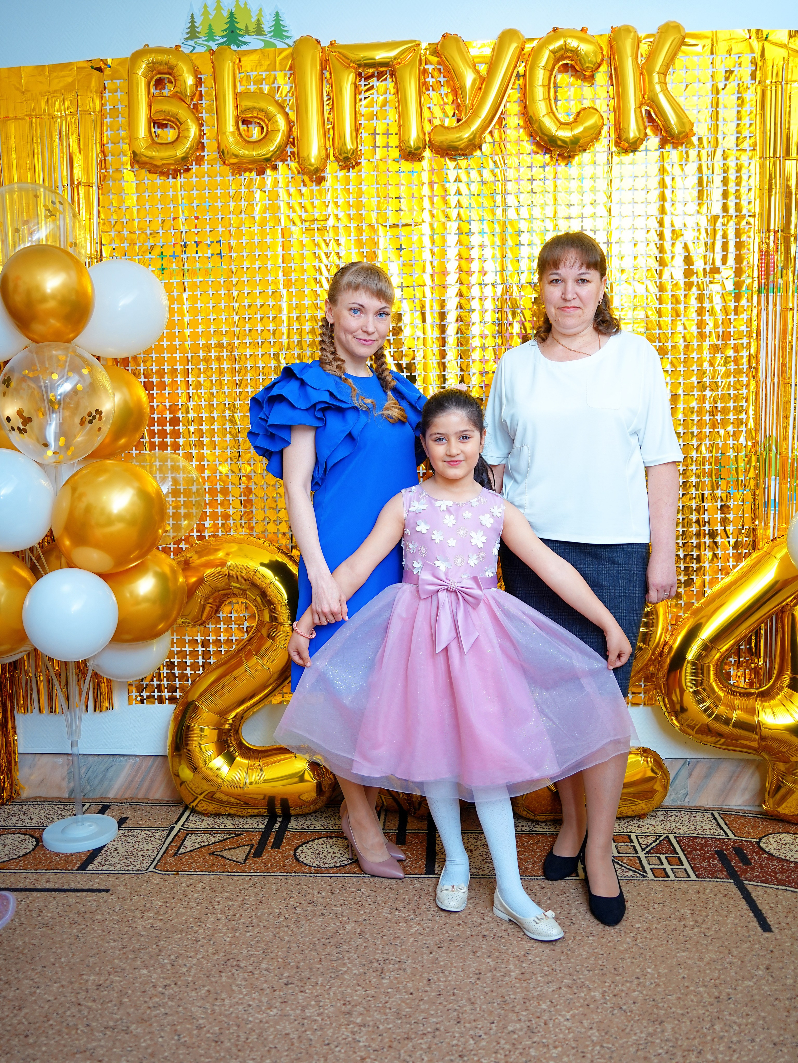 Фотосъемка видеосъёмка фотограф видеооператор новогодних утренников  в. Фотограф, видеооператор Нина Коршунова