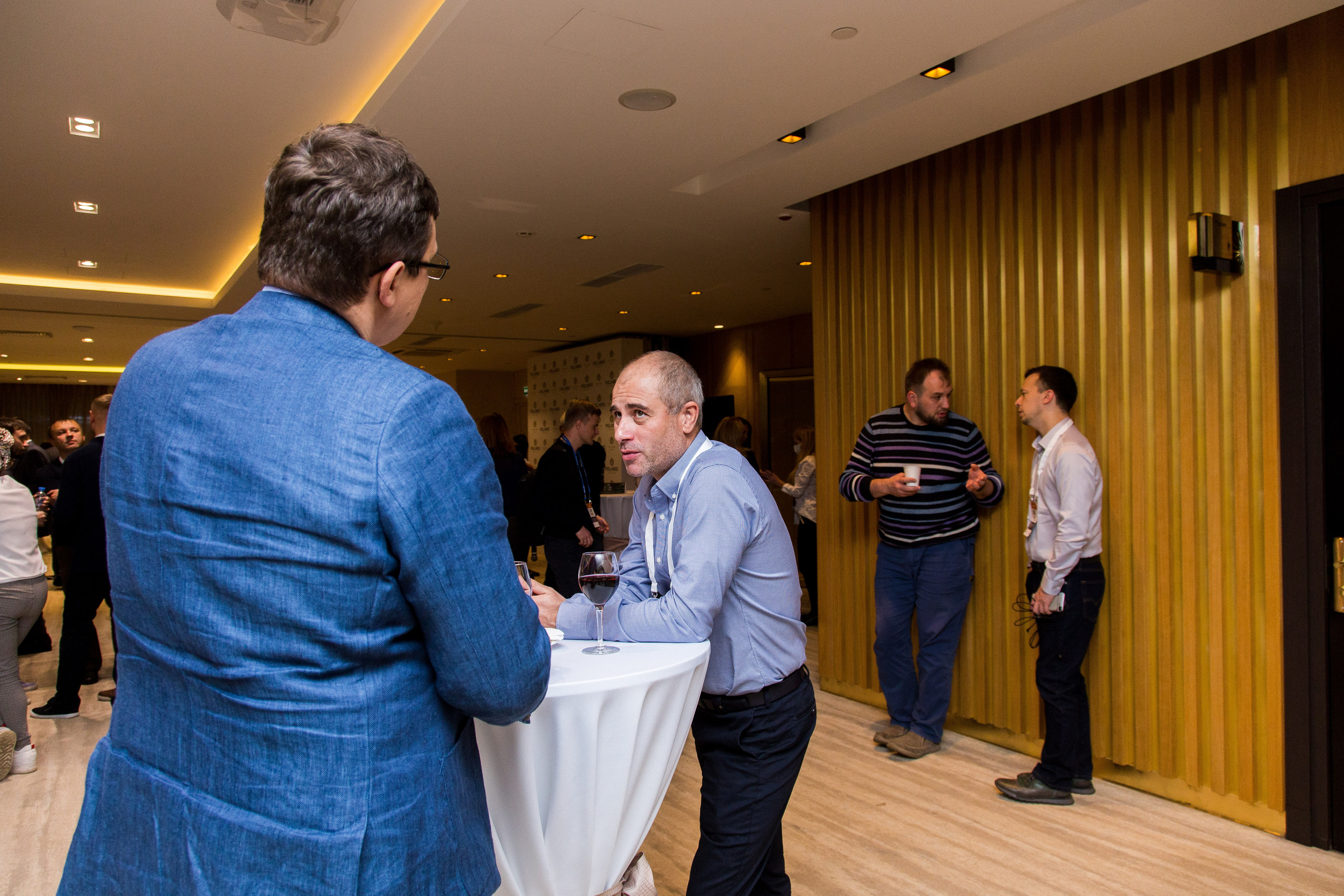 Управление данными. Виктория Еремина — фотограф и видеограф в Москве