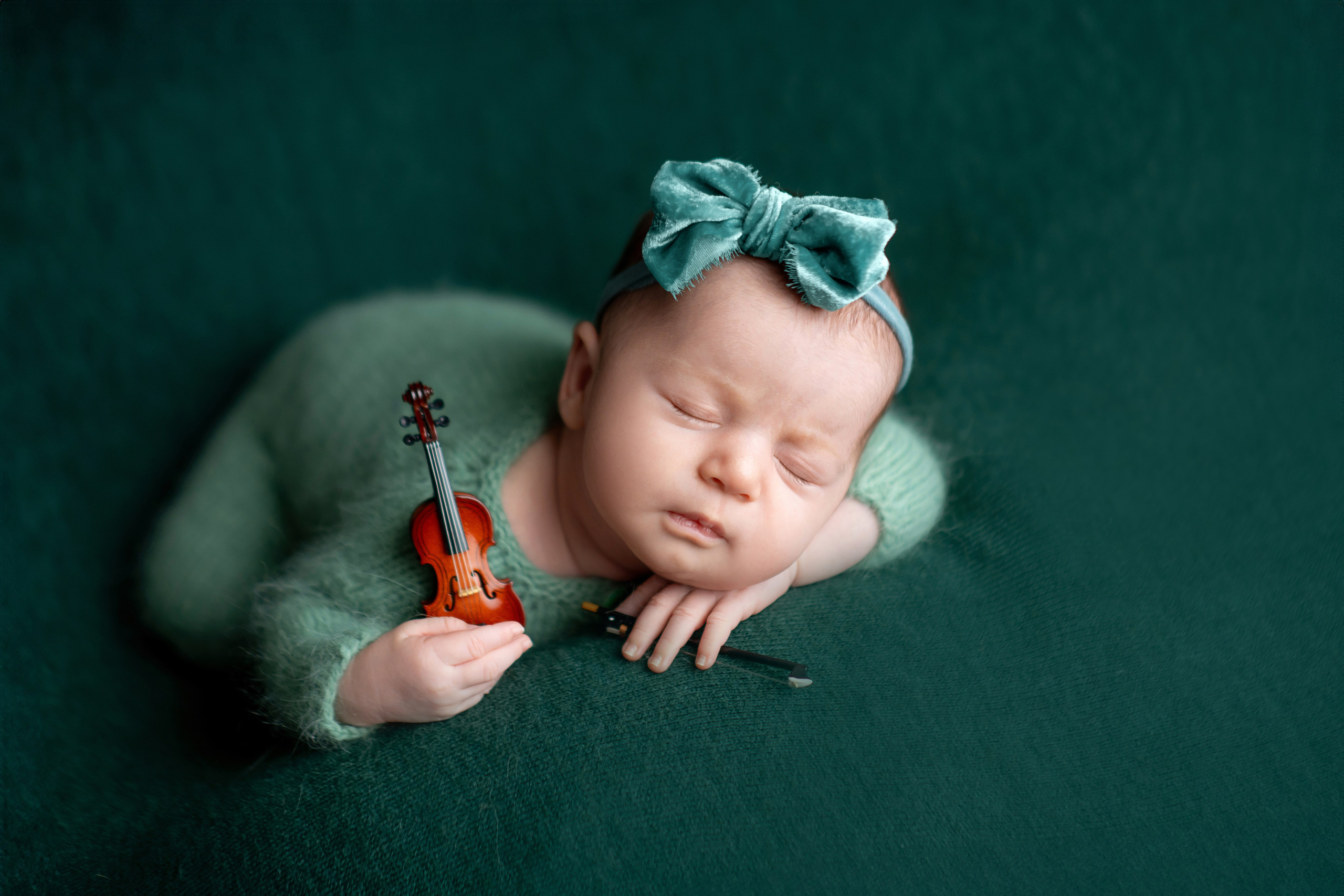 Newborn. Творческая команда Ульяшевы, свадебная и семейная фотография. Кахахста