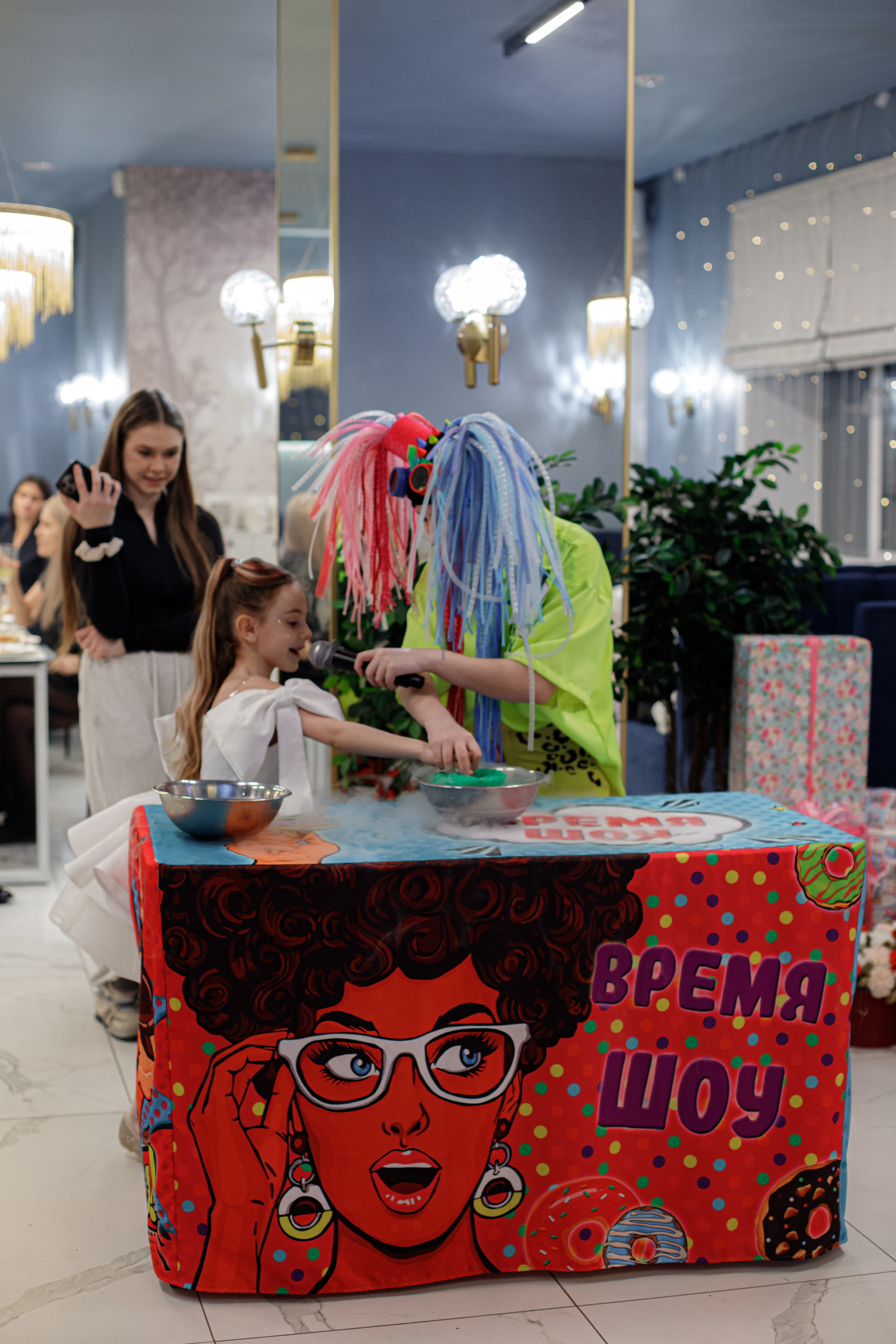 ASIA'S BIRTHDAY PARTY. Photokarish