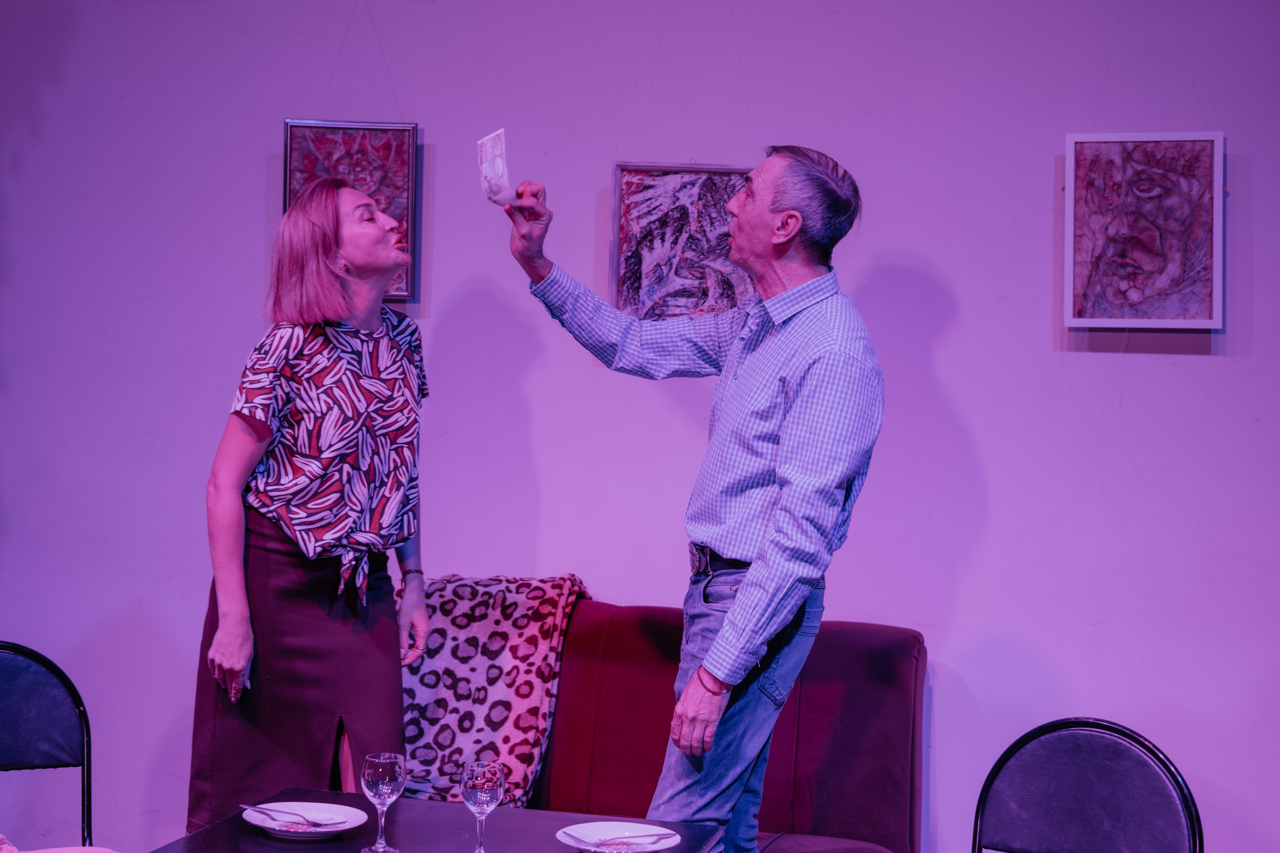 Дом актера «Денег много не бывает». Фотограф Марк Файзулин