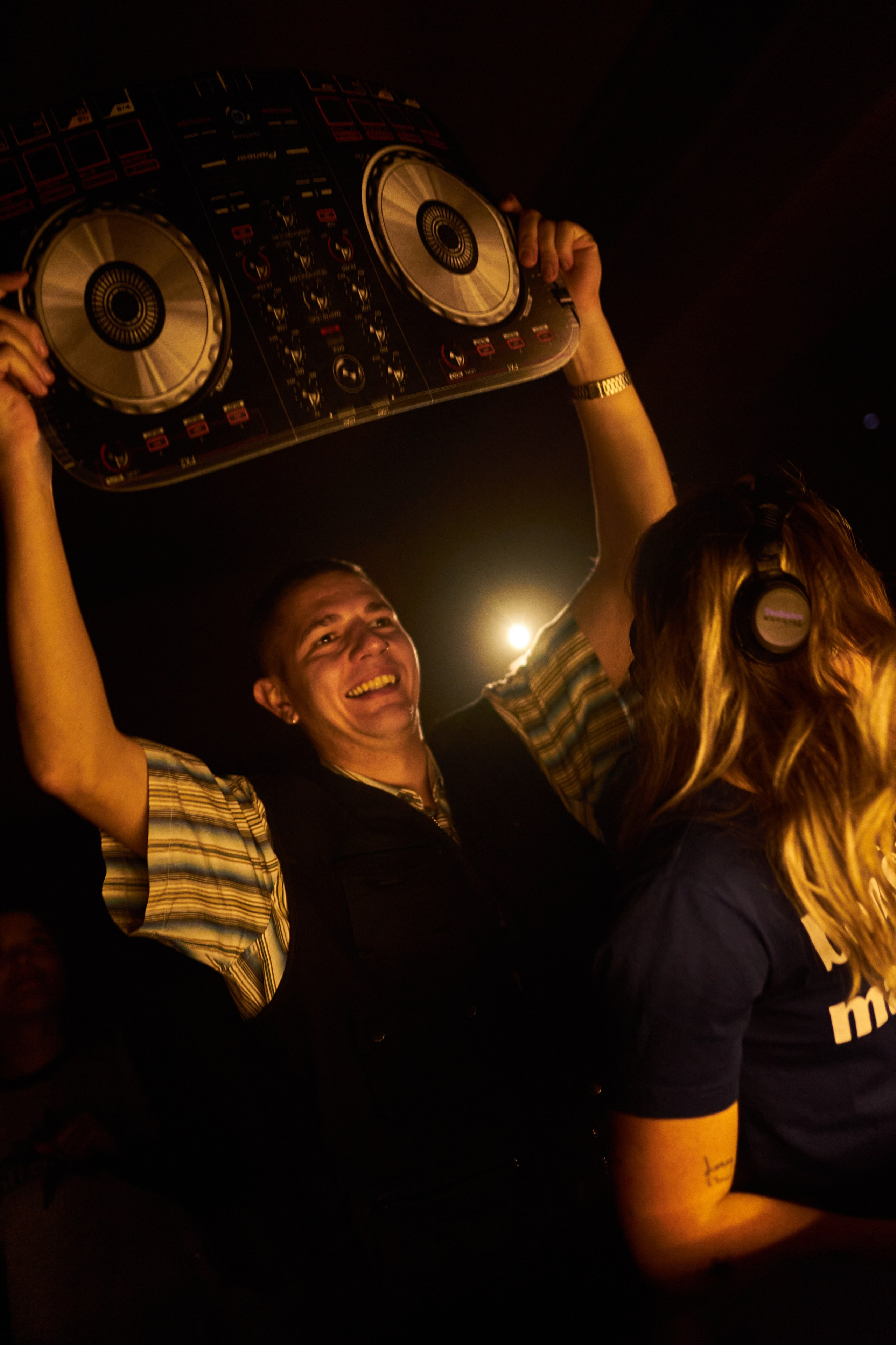 4Dj x Backseat Bar. Коммерческий и репортажный фотограф в Санкт-Петербурге — Туся Сушка