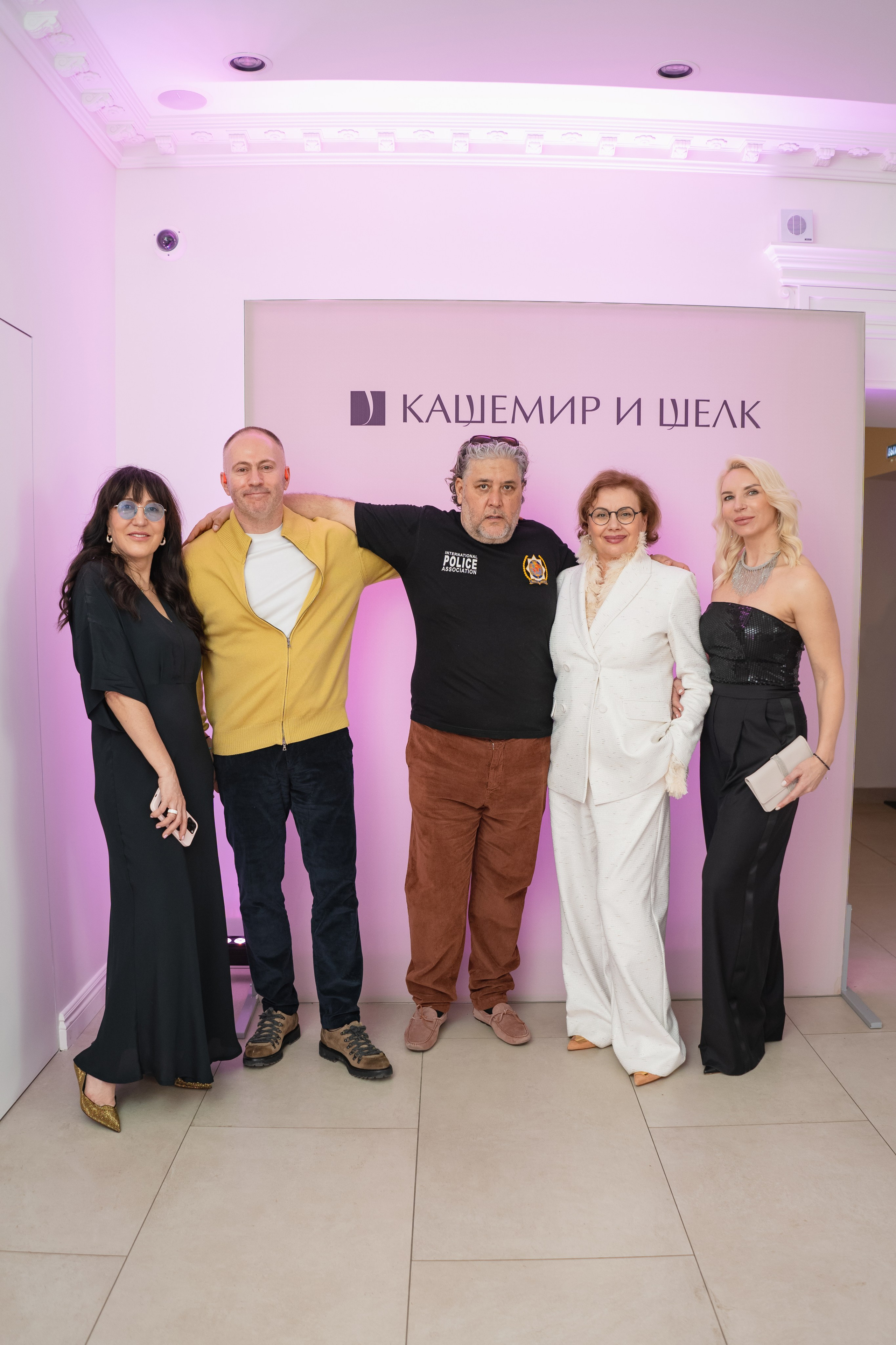 Модельный показ. Занимаюсь профессиональной фотографией и живу рядом с Байкалом. Работаю в разных жанрах