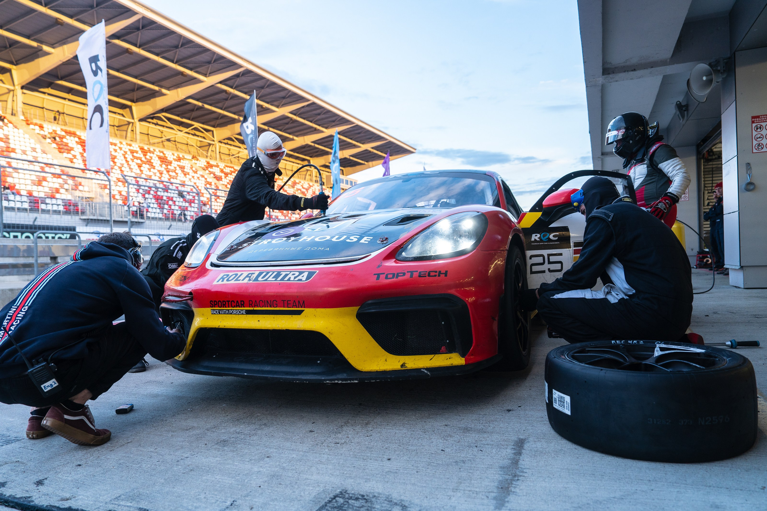 Фото четвертого этапа Российской серии гонок на выносливость. Фотограф Николай Прокофьев модельные тесты в Москве