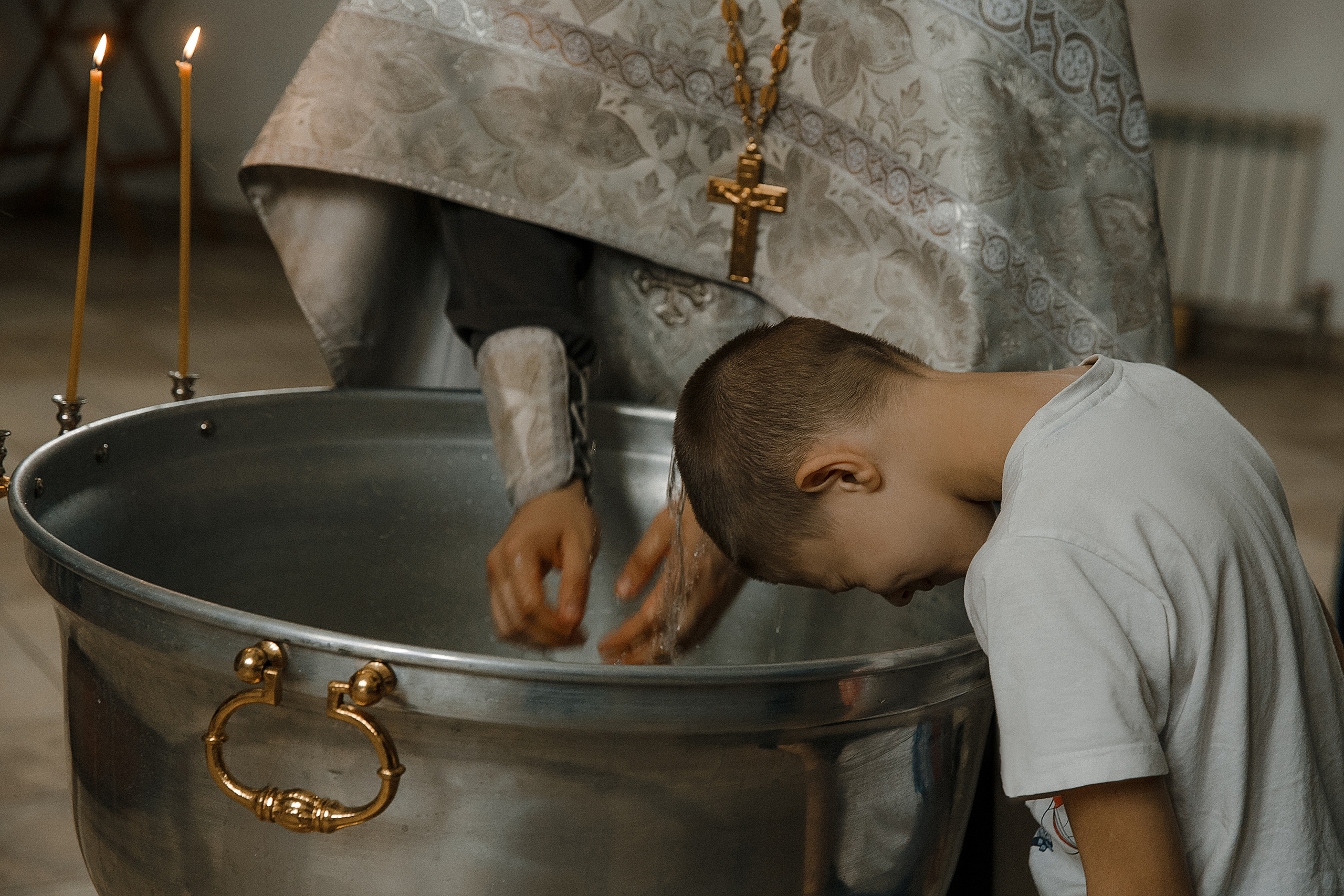 Крещение в Храме в честь иконы Пресвятой Богородицы «Всех скорбящих радость». Свадебный и семейный фотограф в Саратове Виолетта Привалова