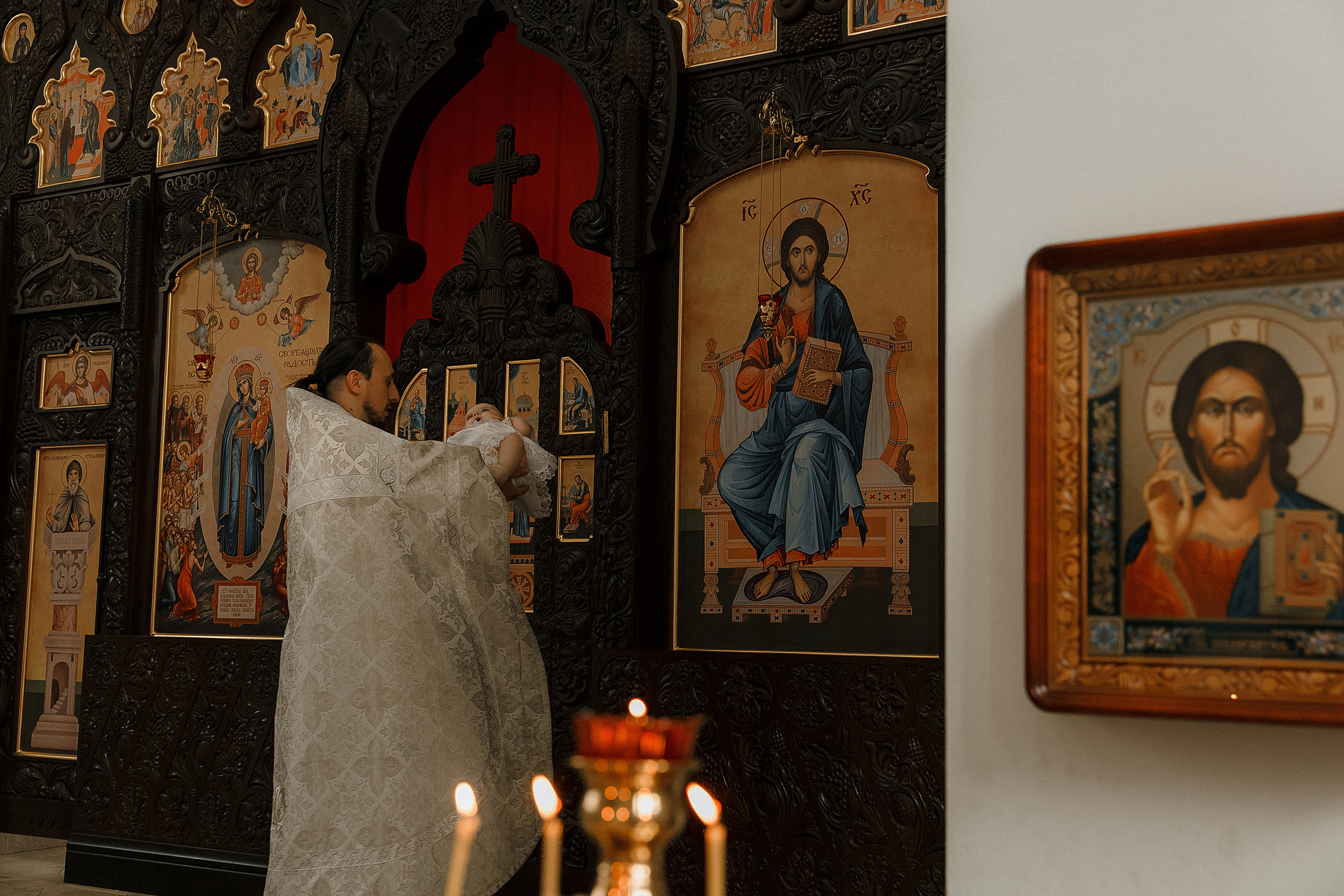 Крещение в Храме в честь иконы Пресвятой Богородицы «Всех скорбящих радость». Свадебный и семейный фотограф в Саратове Виолетта Привалова