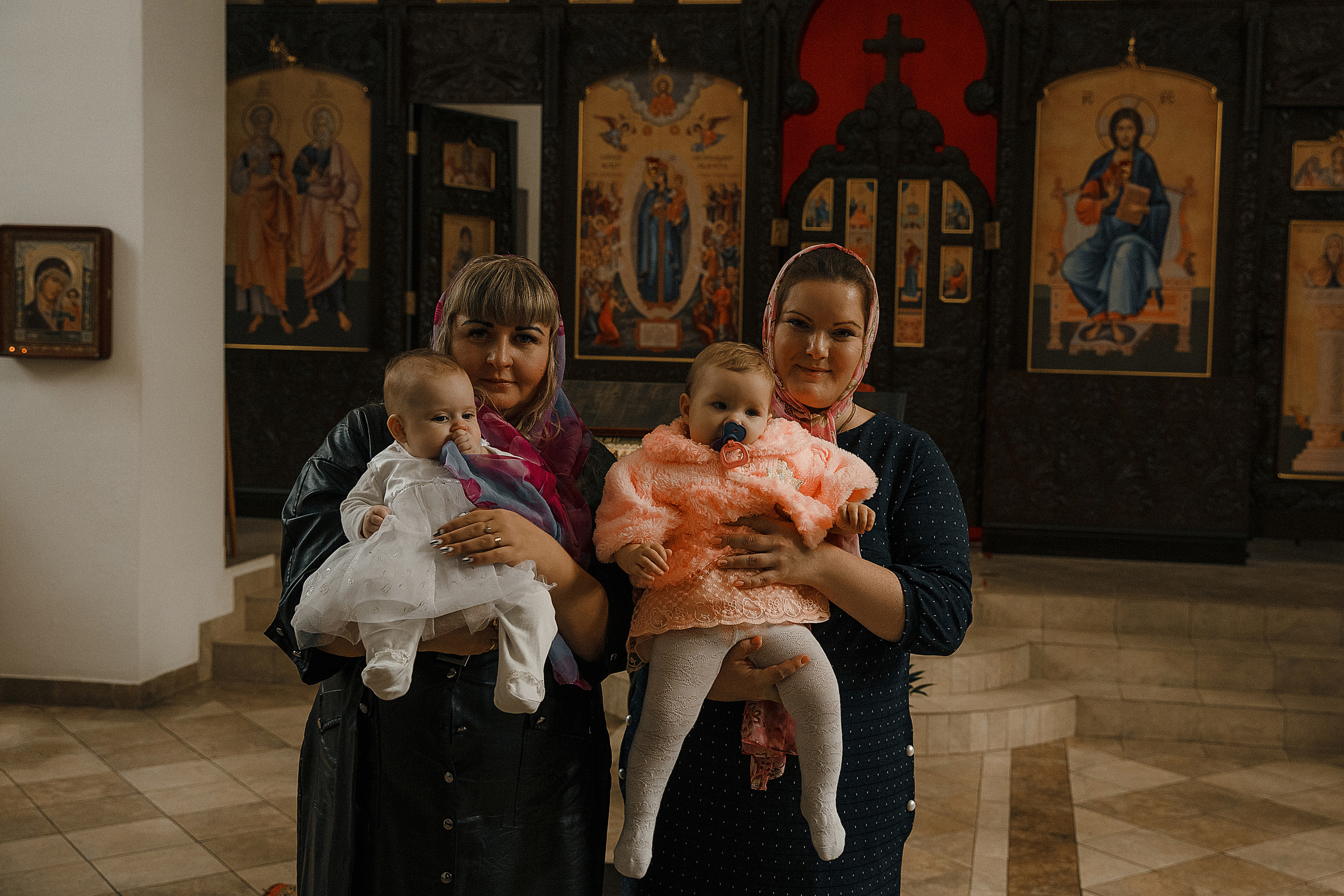 Крещение в Храме в честь иконы Пресвятой Богородицы «Всех скорбящих радость». Свадебный и семейный фотограф в Саратове Виолетта Привалова