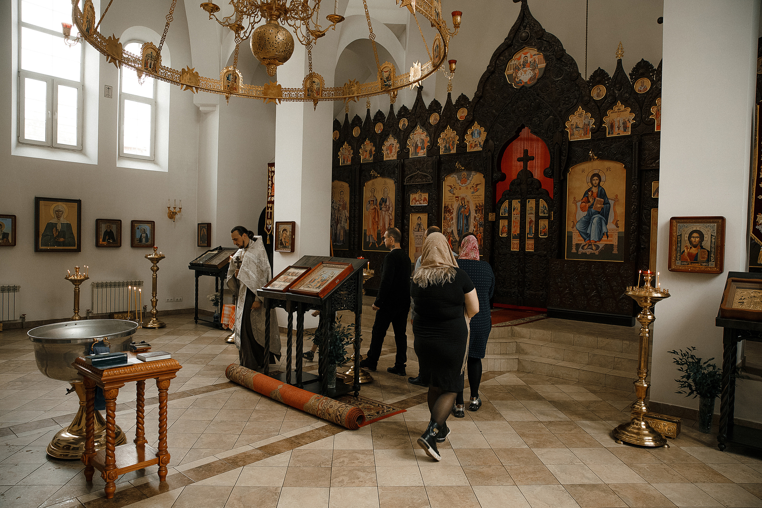 Крещение в Храме в честь иконы Пресвятой Богородицы «Всех скорбящих радость». Свадебный и семейный фотограф в Саратове Виолетта Привалова