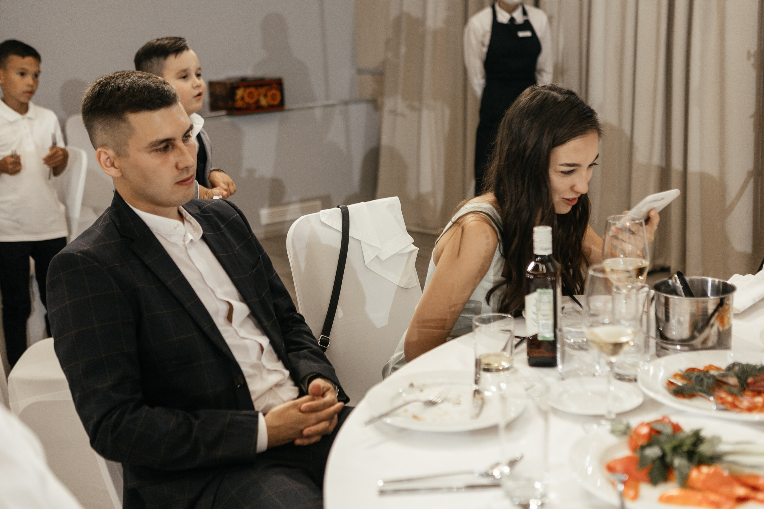 Свадебный фотограф Уфа — Руслан ГабдлисламовЖивые эмоции, красивые кадры, воспоминания на всю жизнь.Работаю по всей Республике Башкортоста. Свадебный фотограф Уфа Руслан Габдлисламов