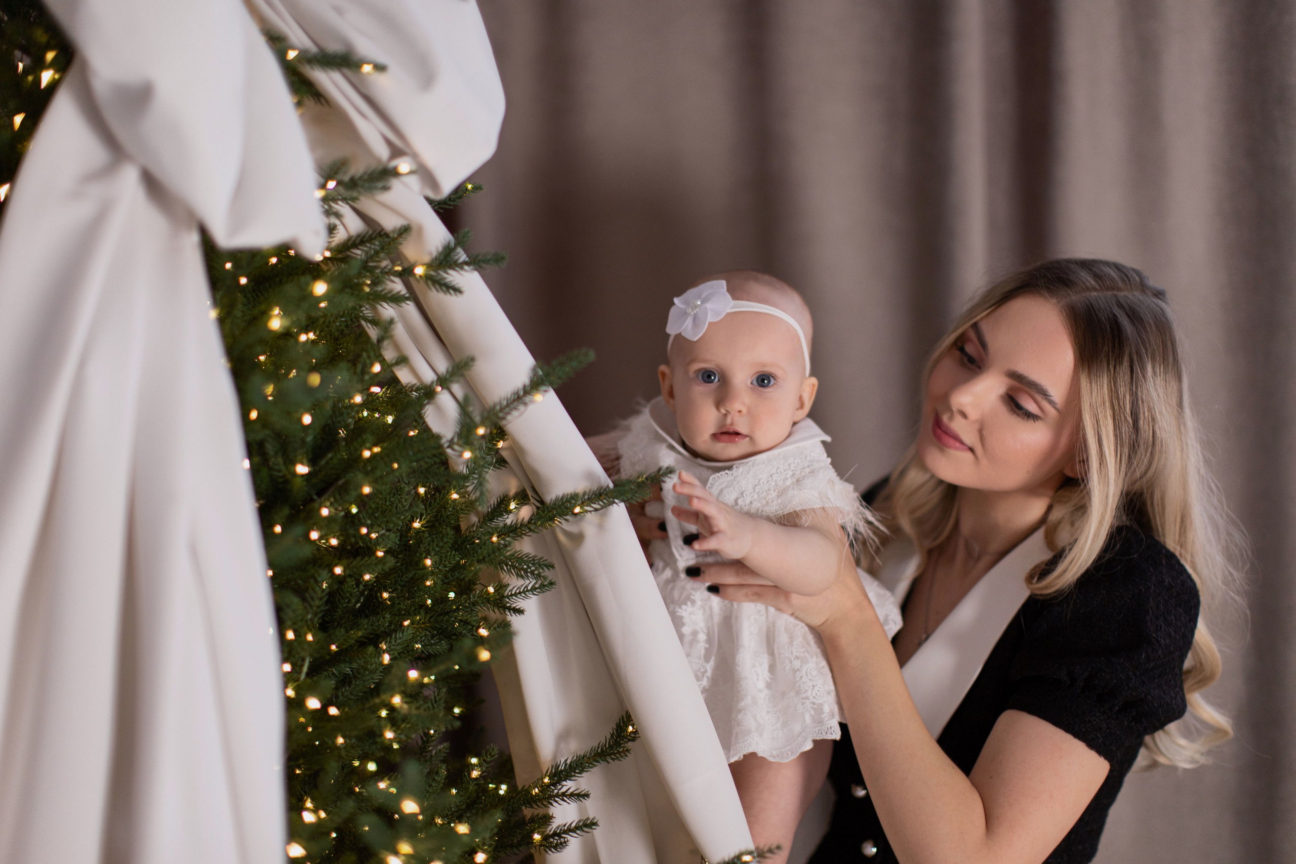Семья к новому году 2025. Фотограф Лиана Артемова в Пензе