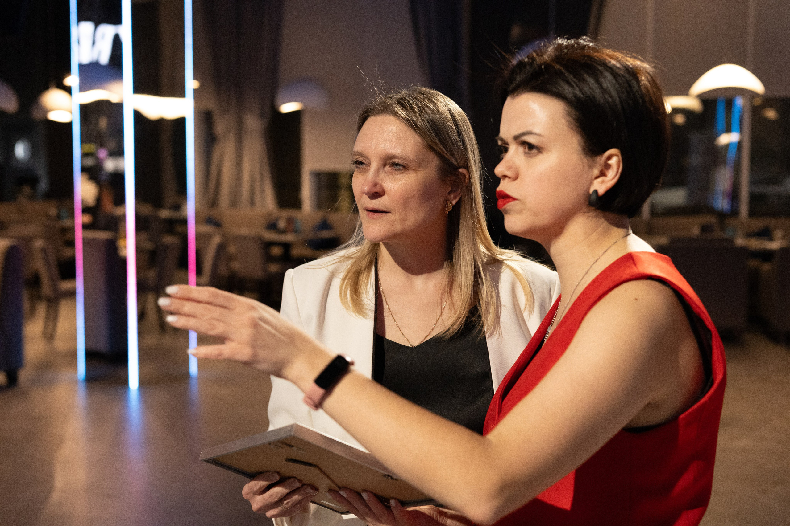 13ая BIZ QUIZ: деловая игра | Красноярск. Фотограф Красноярск съемки лавстори, фотосессия в студии, портретная съемка, творческие фотосессии