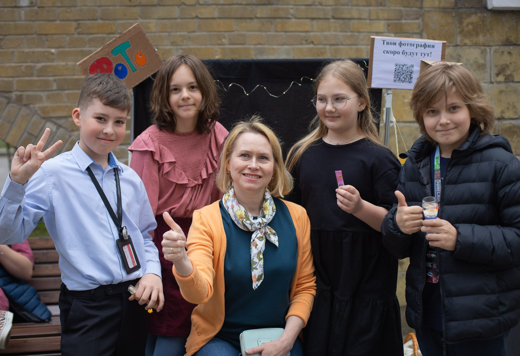 Школьная ярмарка. SaGaFOTO.ru