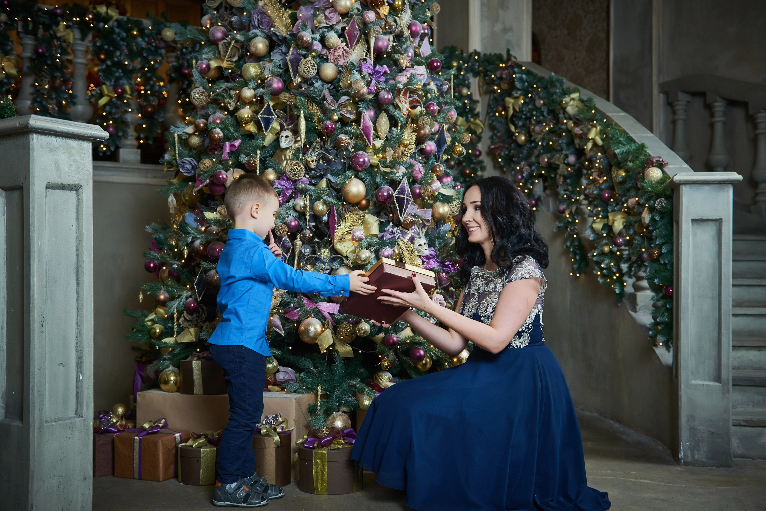 Новогодняя фотосессия в ART-PLACE FAKTURA. Портретный, семейный и свадебный фотограф в Санкт-Петербурге и в Пушкине Ширяев Денис