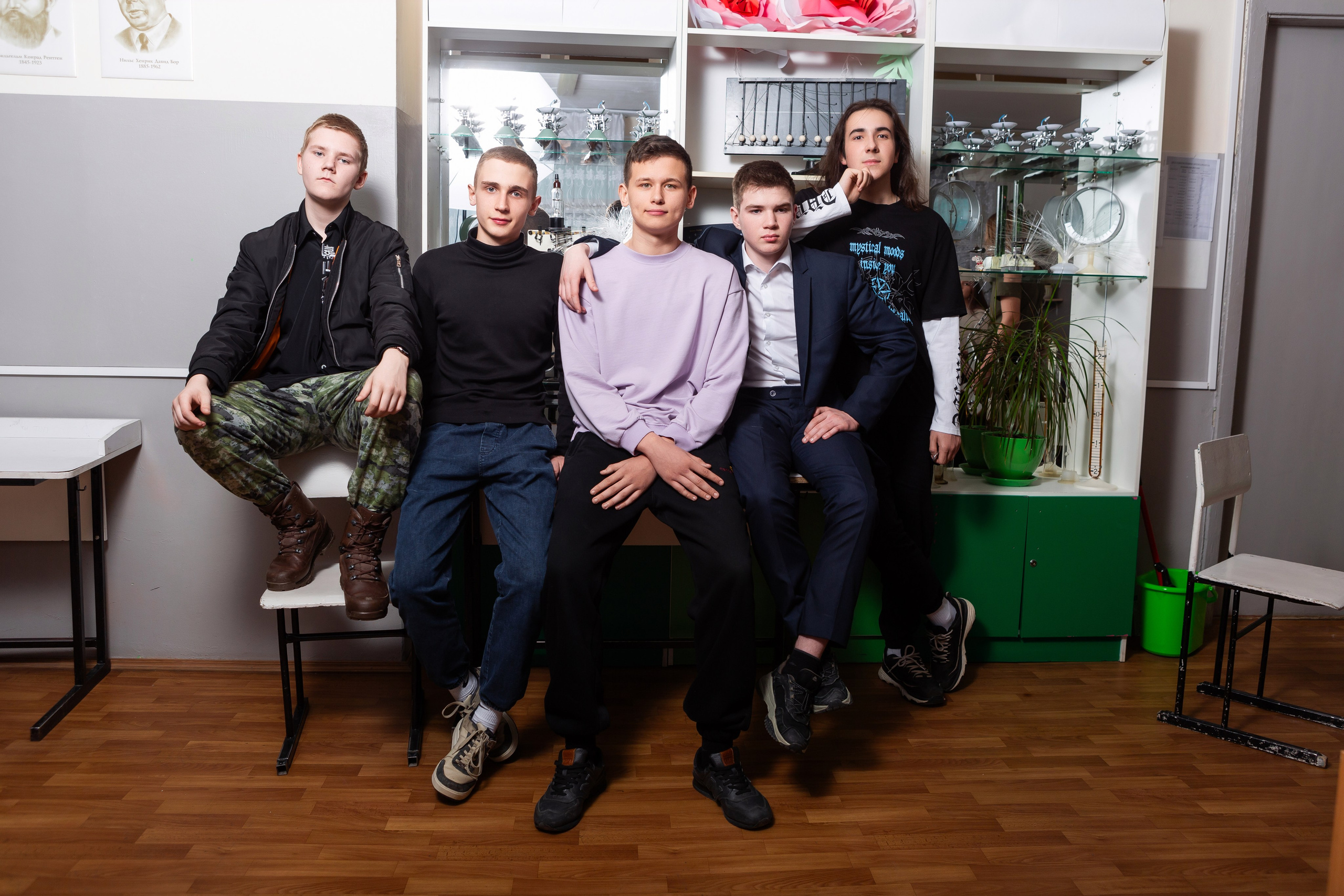 ОТВЯЗНАЯ СЪЕМКА В КЛАССЕ (9 КЛАСС). Профессиональный фотограф в Мценске и Орловской области