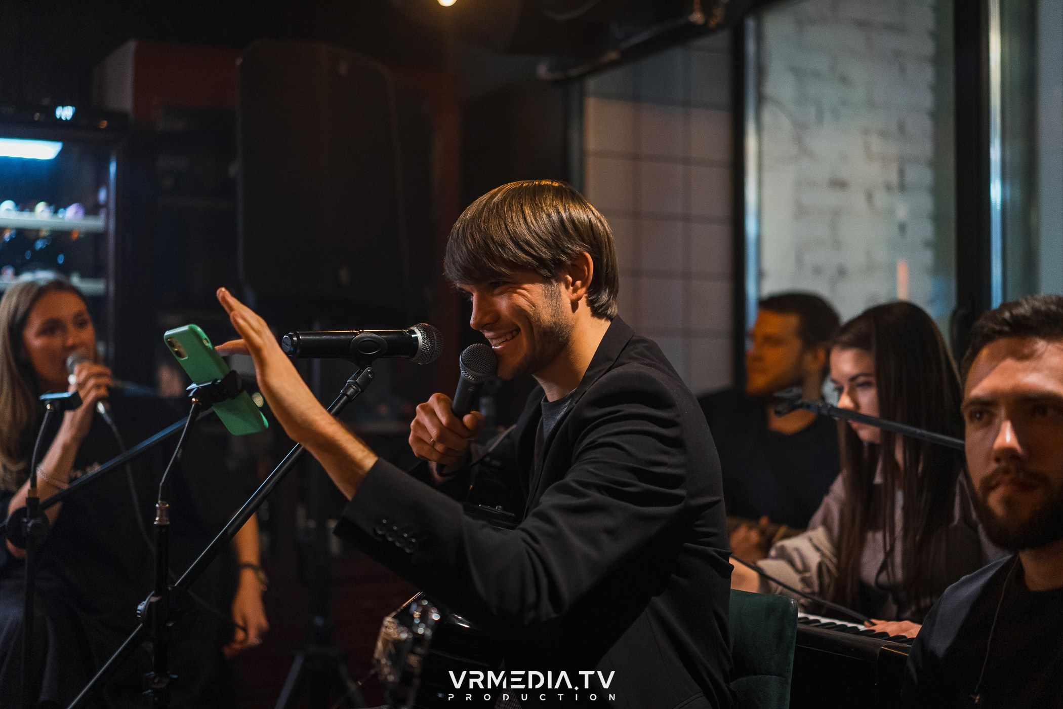 Art Talk с Настоящим Квартирником в баре «Supreme»