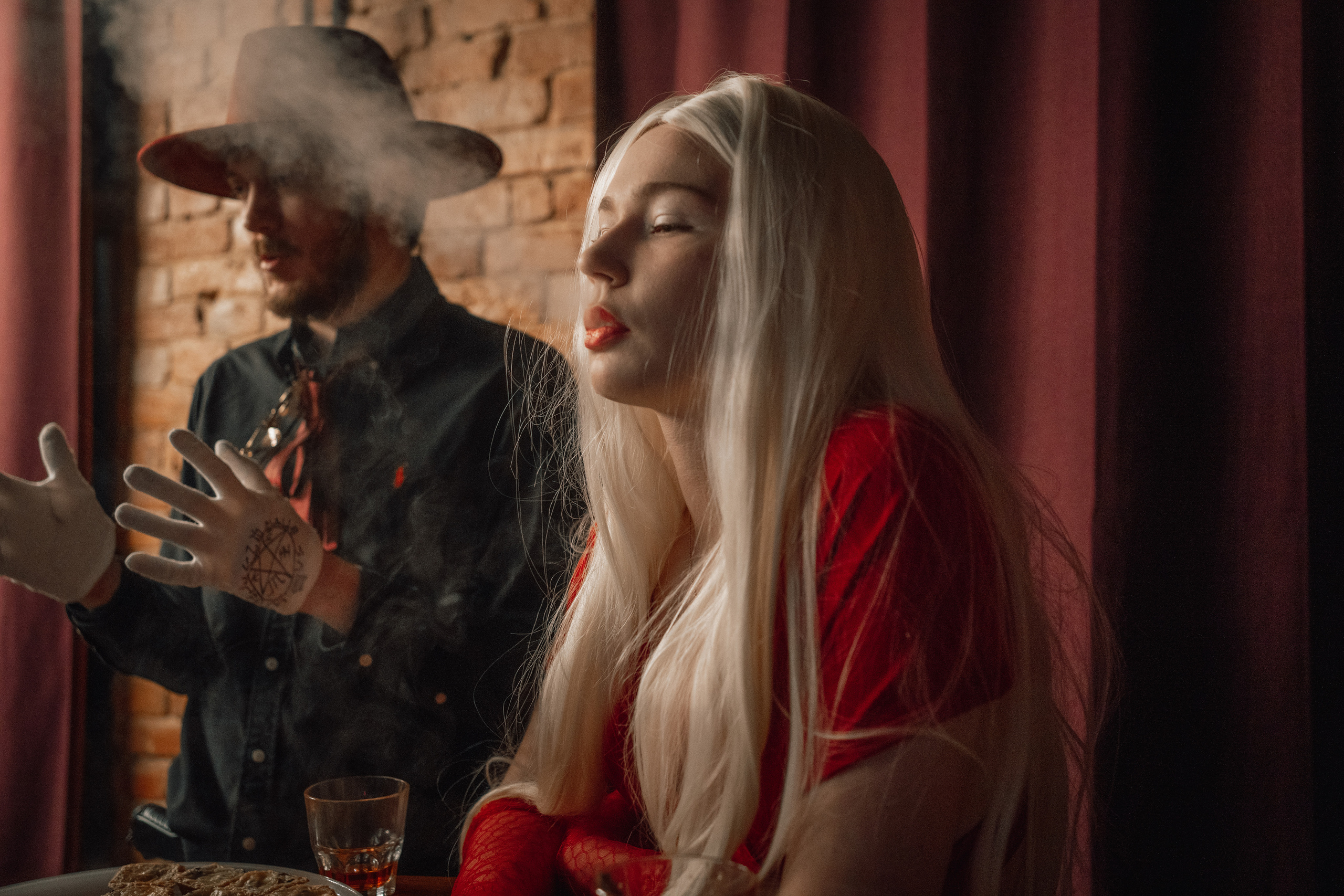 Вампирская вечеринка. Творческие фотосессии в Москве. Фотоальбом лидера группы ЯЛО