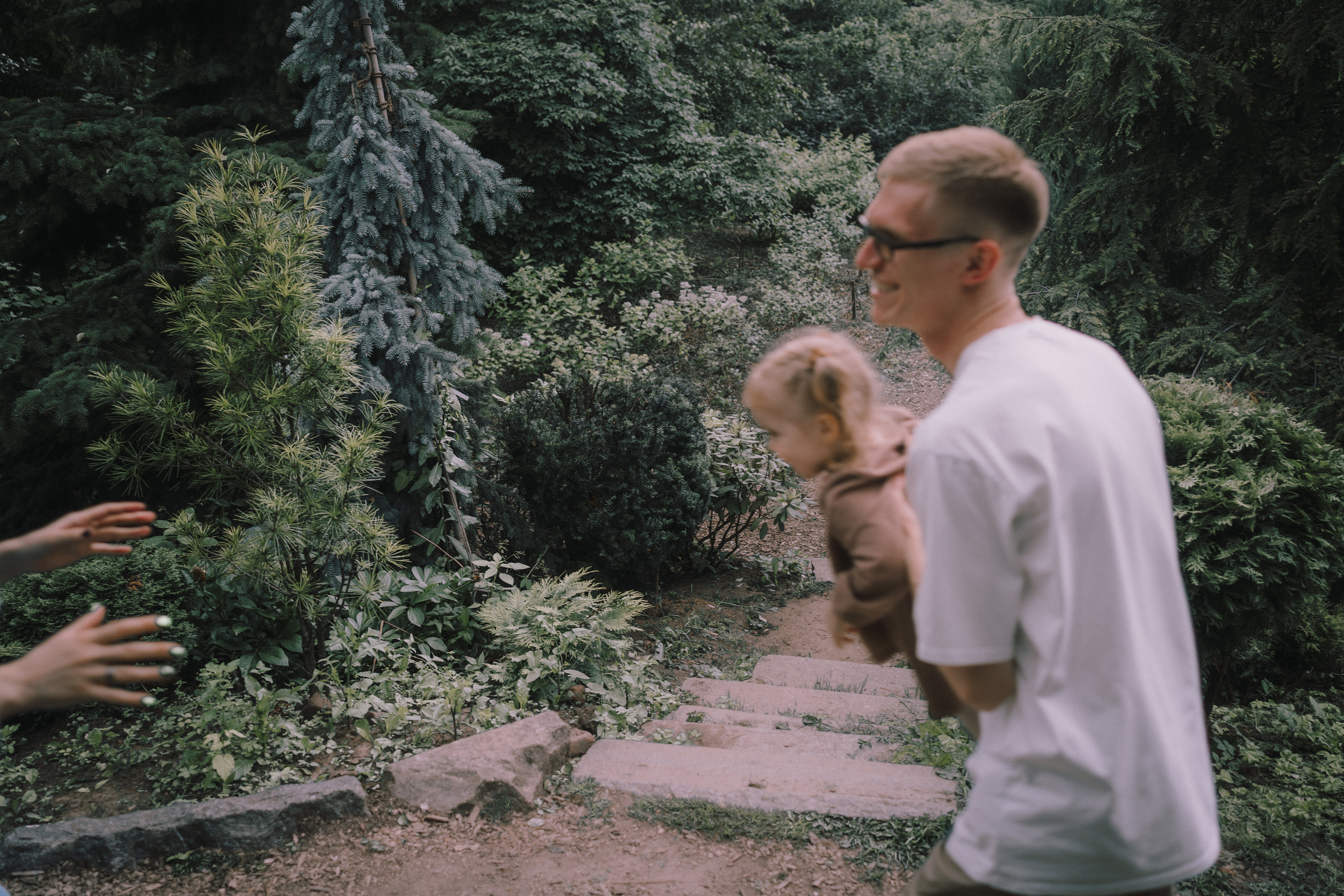 Семейная фотопрогулка. Творческие фотосессии в Москве. Фотоальбом лидера группы ЯЛО