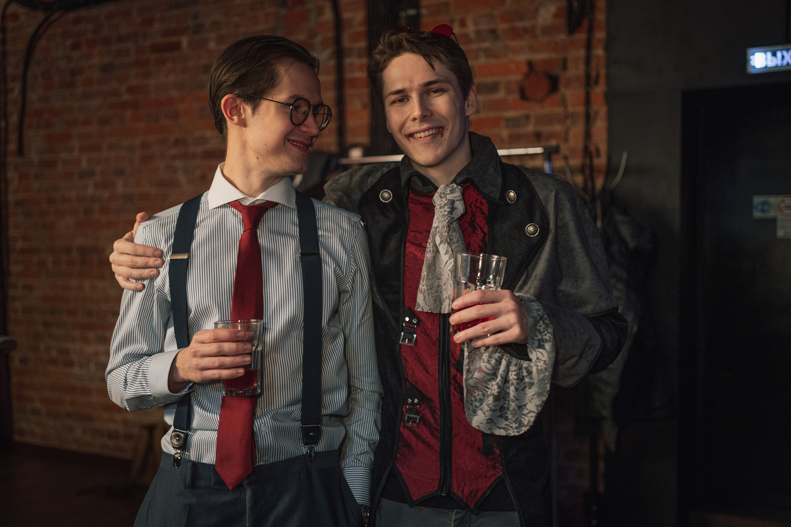 Вампирская вечеринка. Творческие фотосессии в Москве. Фотоальбом лидера группы ЯЛО